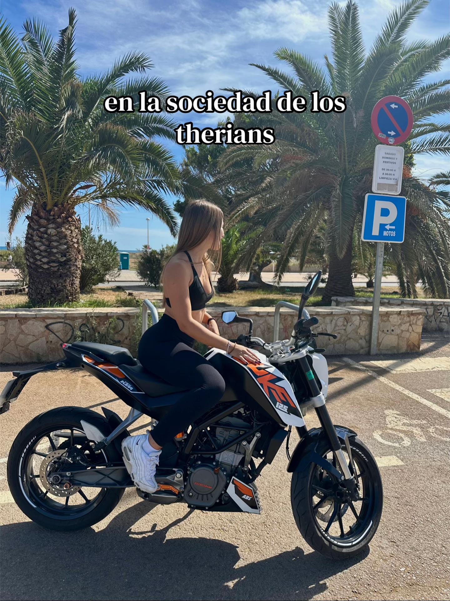 @Alba Ca&ntilde;izares
