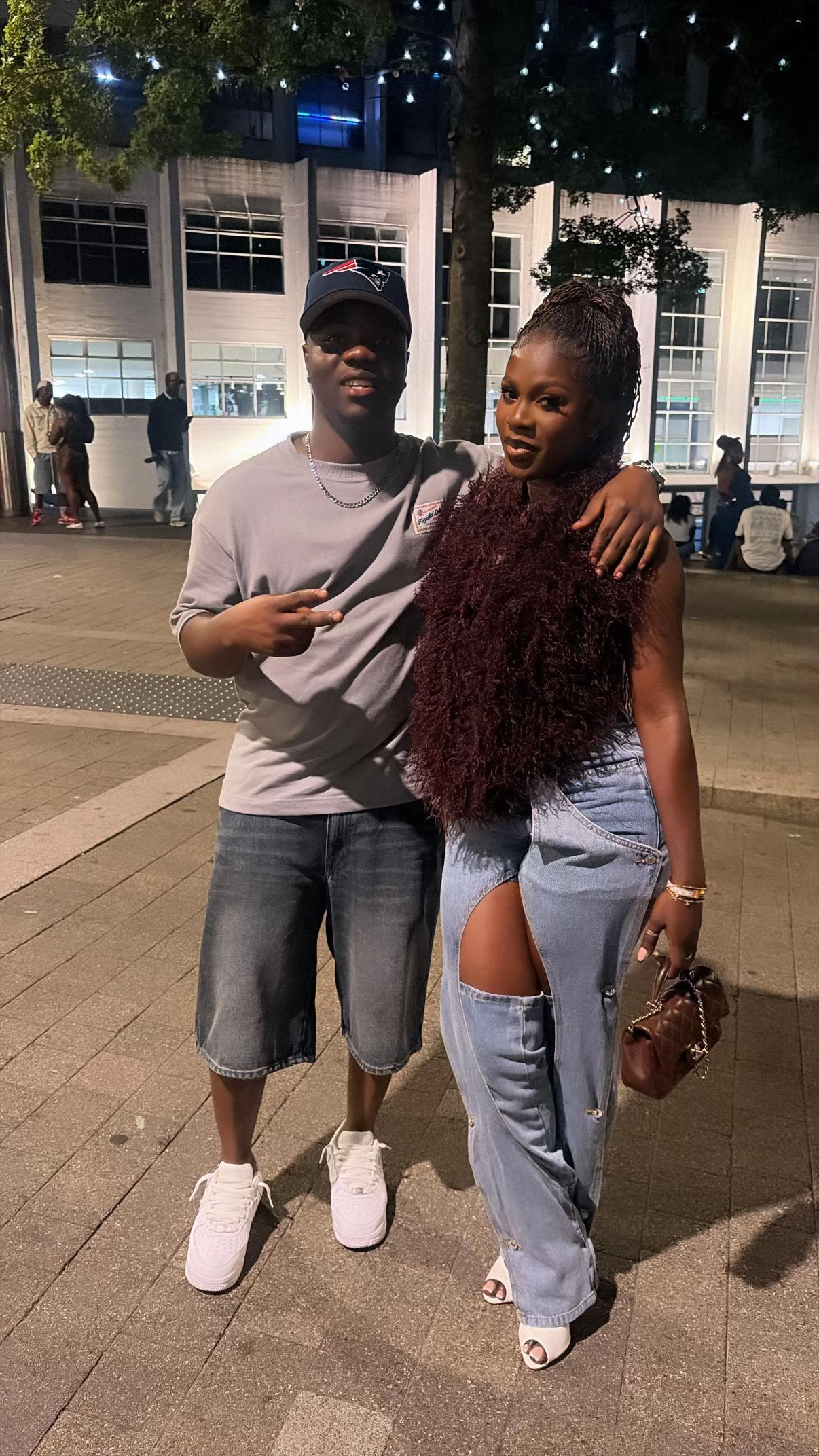 @𝐑𝐎𝐍𝐀𝐋𝐃𝐎🇬🇭