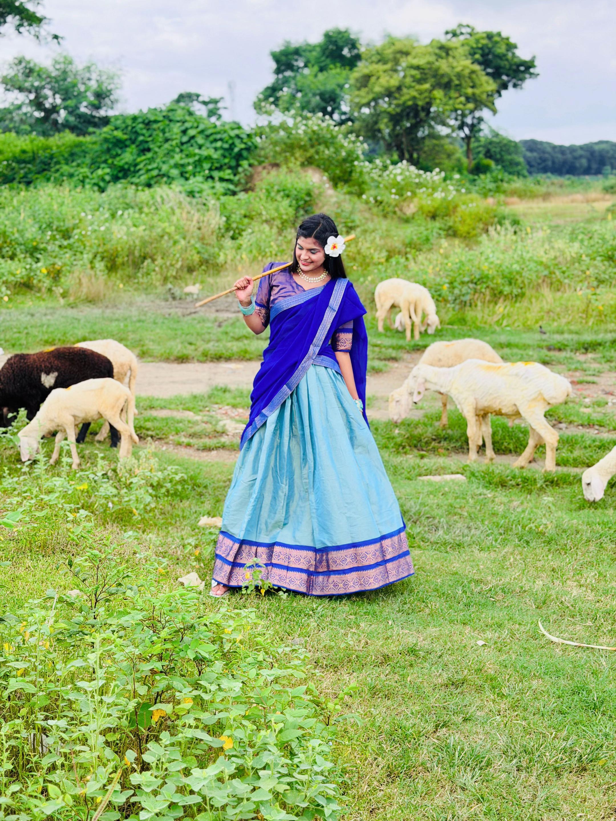 @Akhi Pakhi