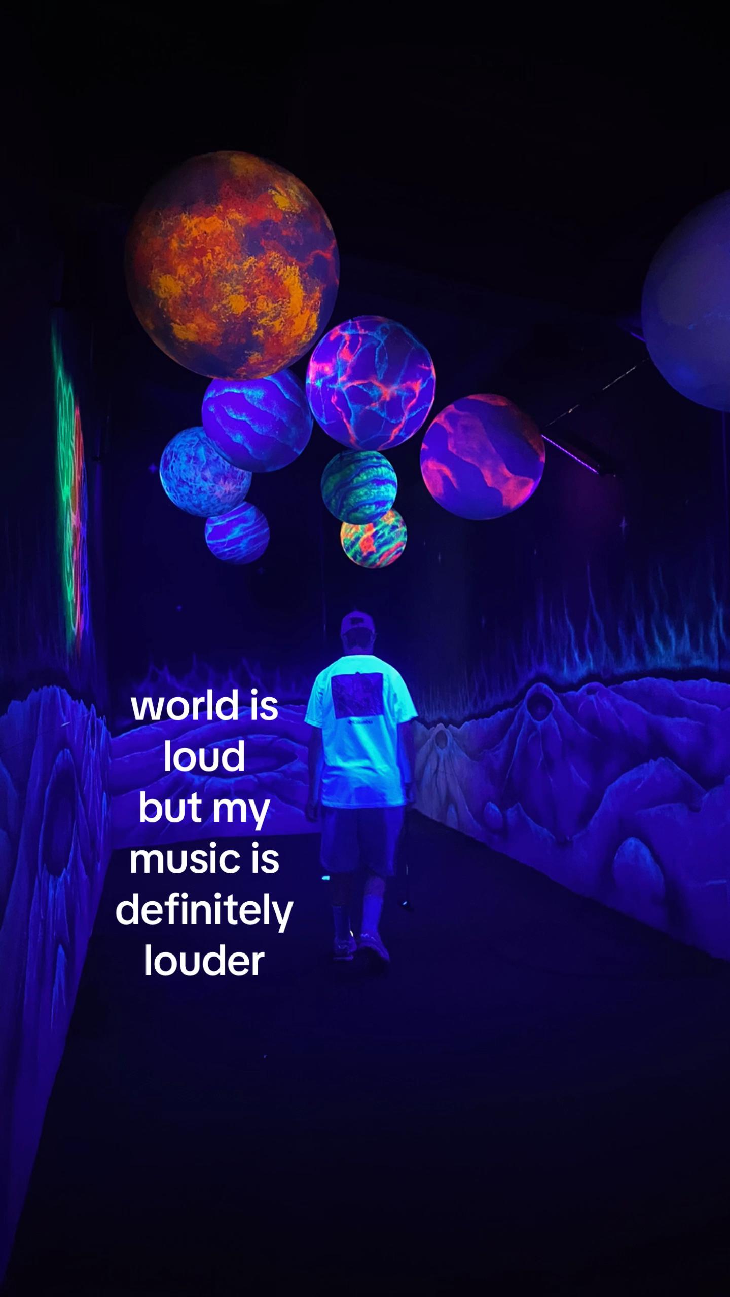 @️
