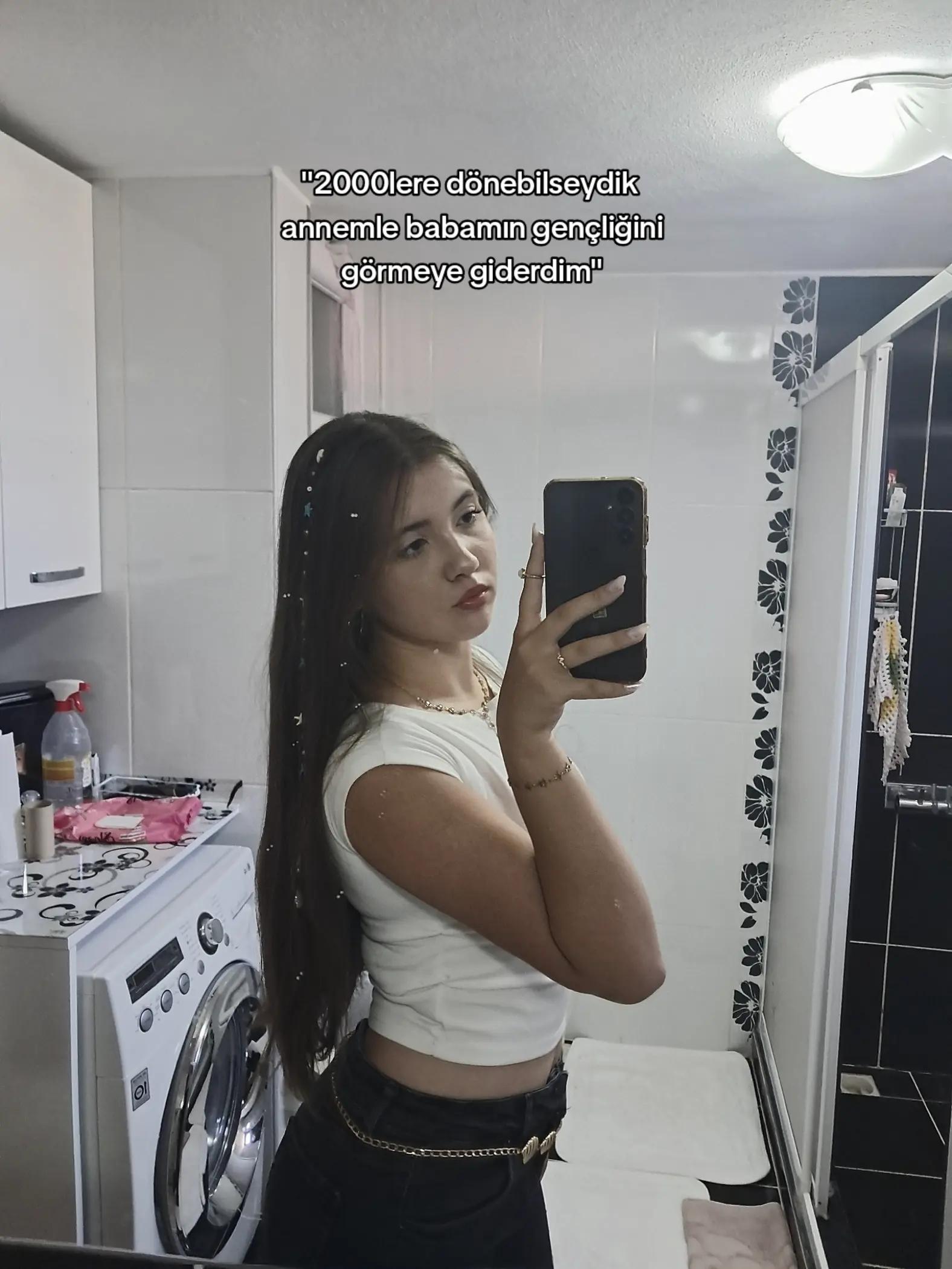 @𝓜𝓮𝓵𝓲𝓴𝓮丰
