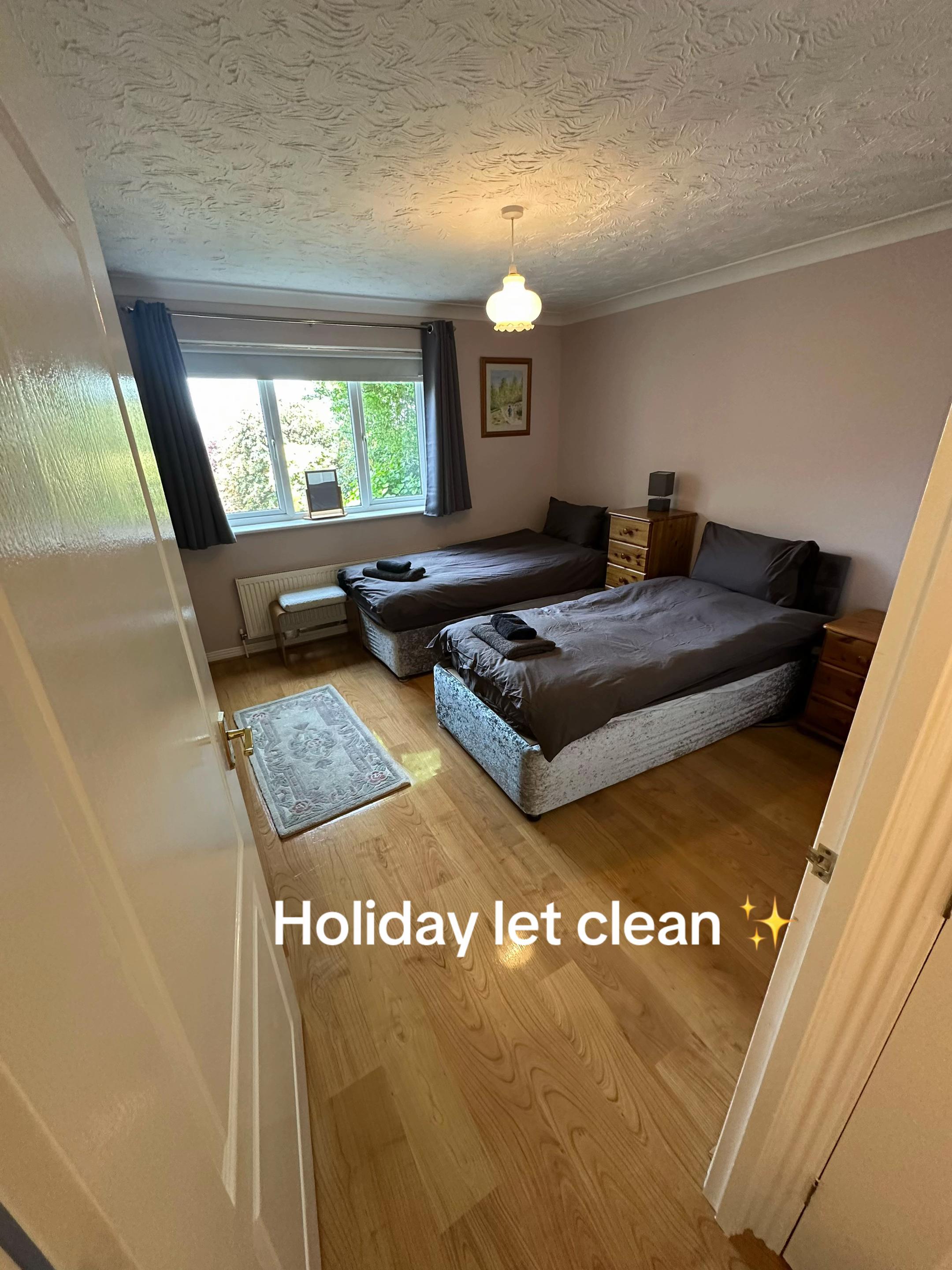 @Baileys Cleaning Services