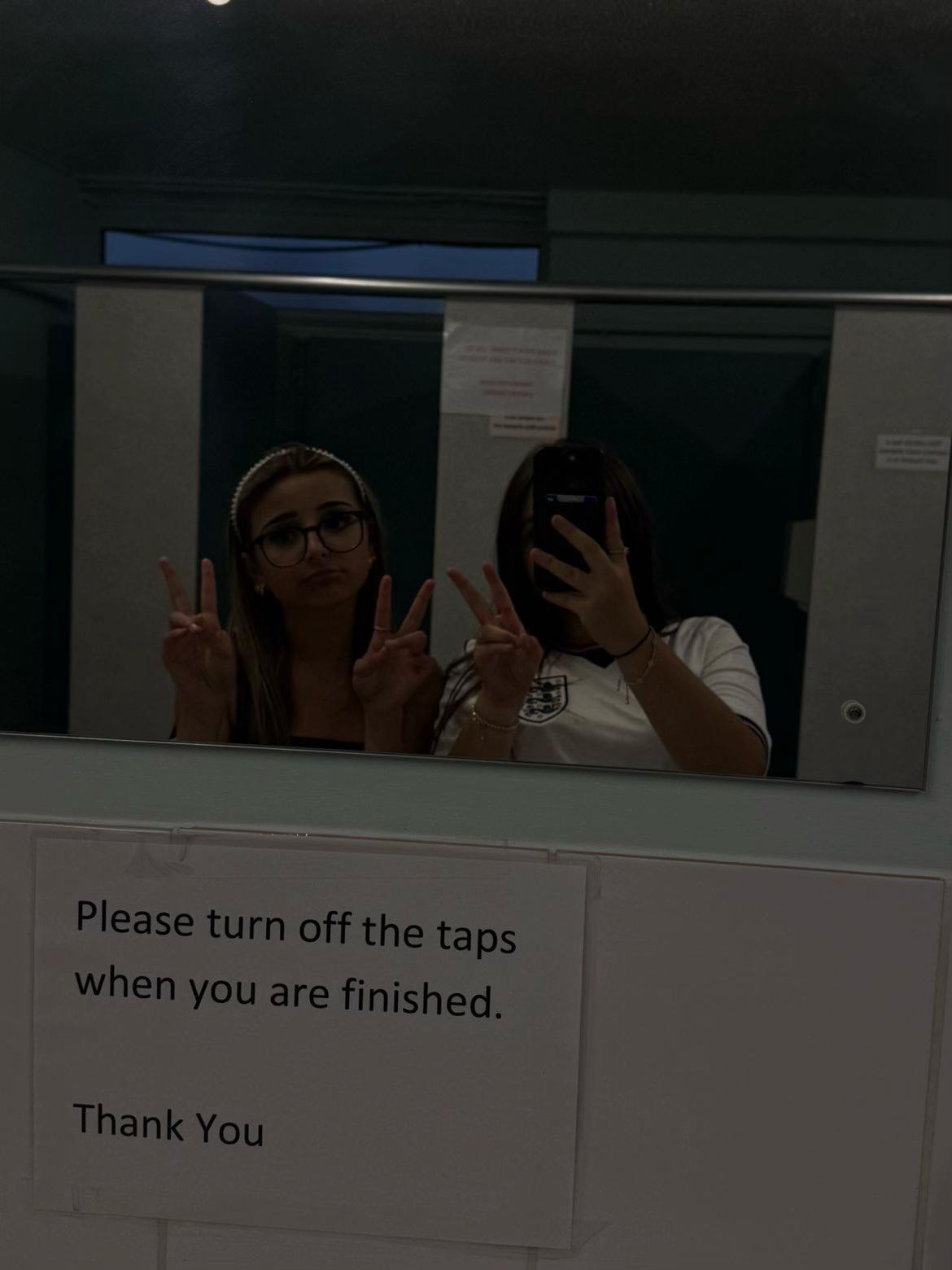 @Anya xx 🪽