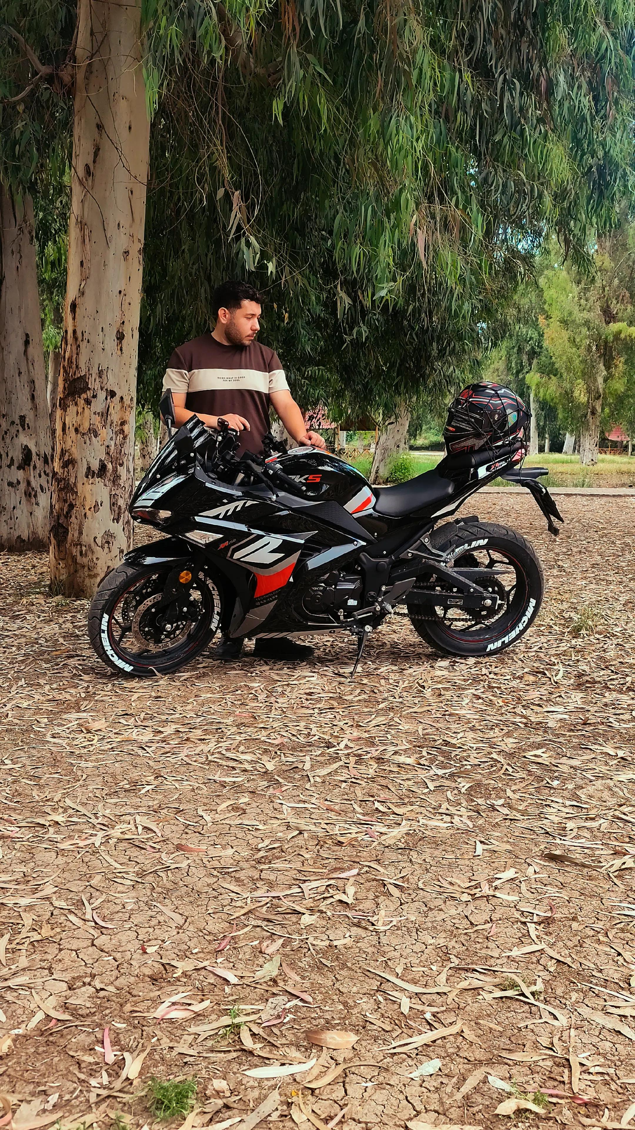 @Hakan Hoลgören