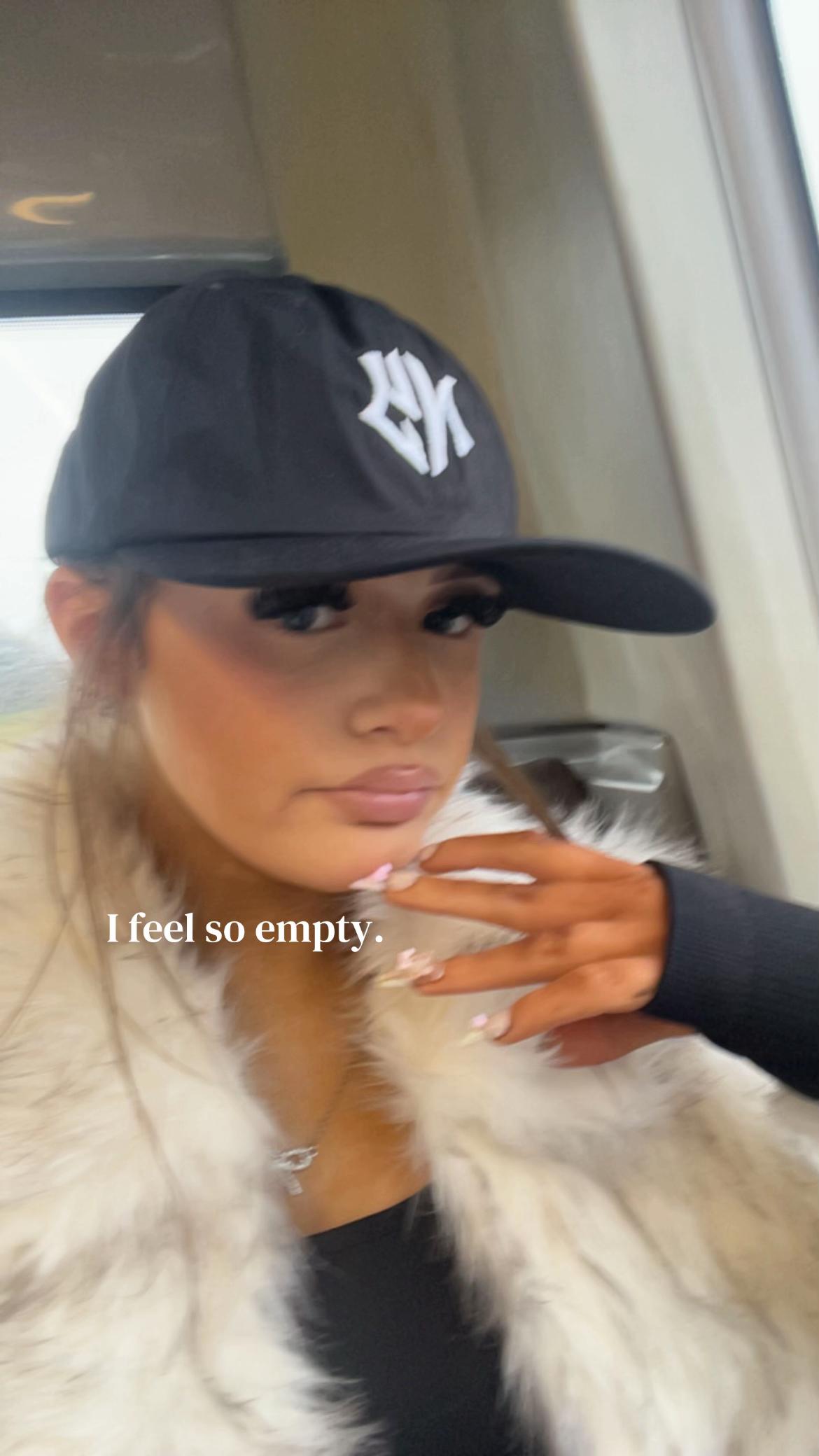 @𝖫