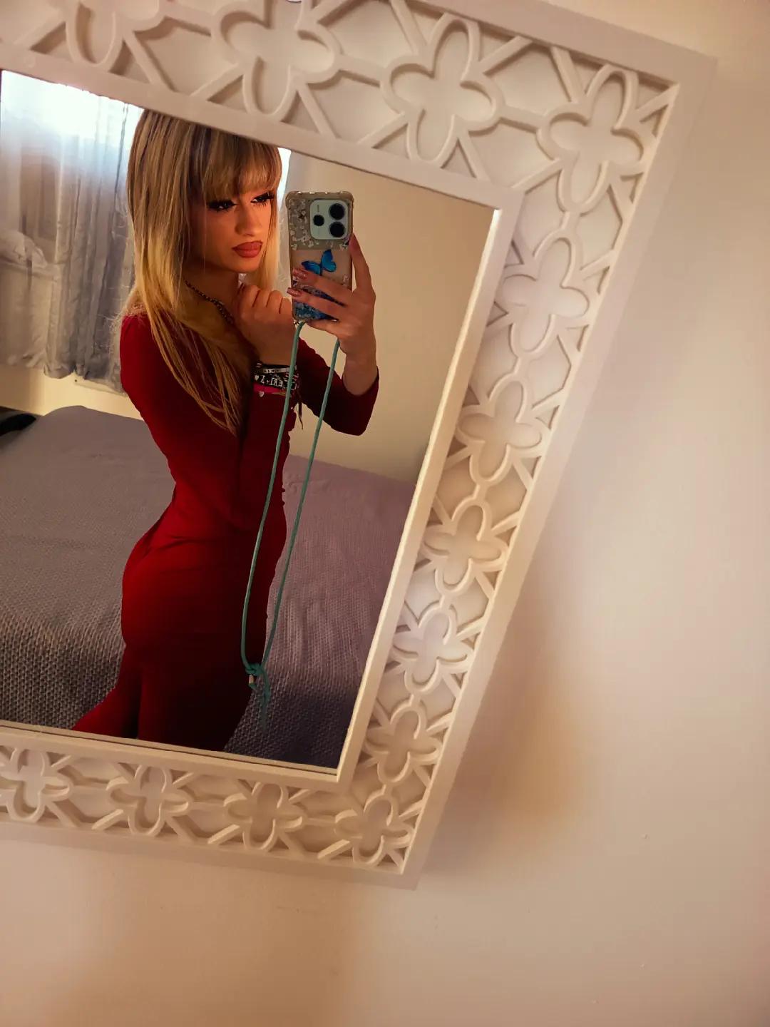 @Biondinaah