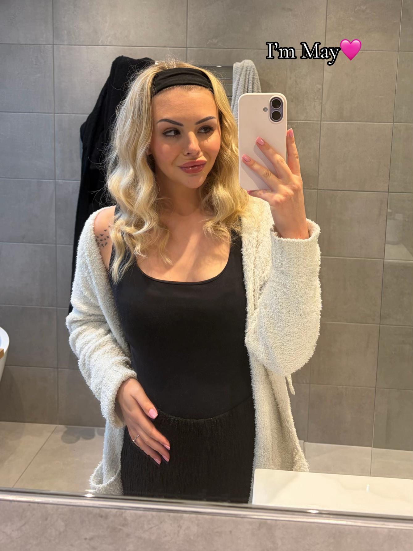 @MollyMaySmith