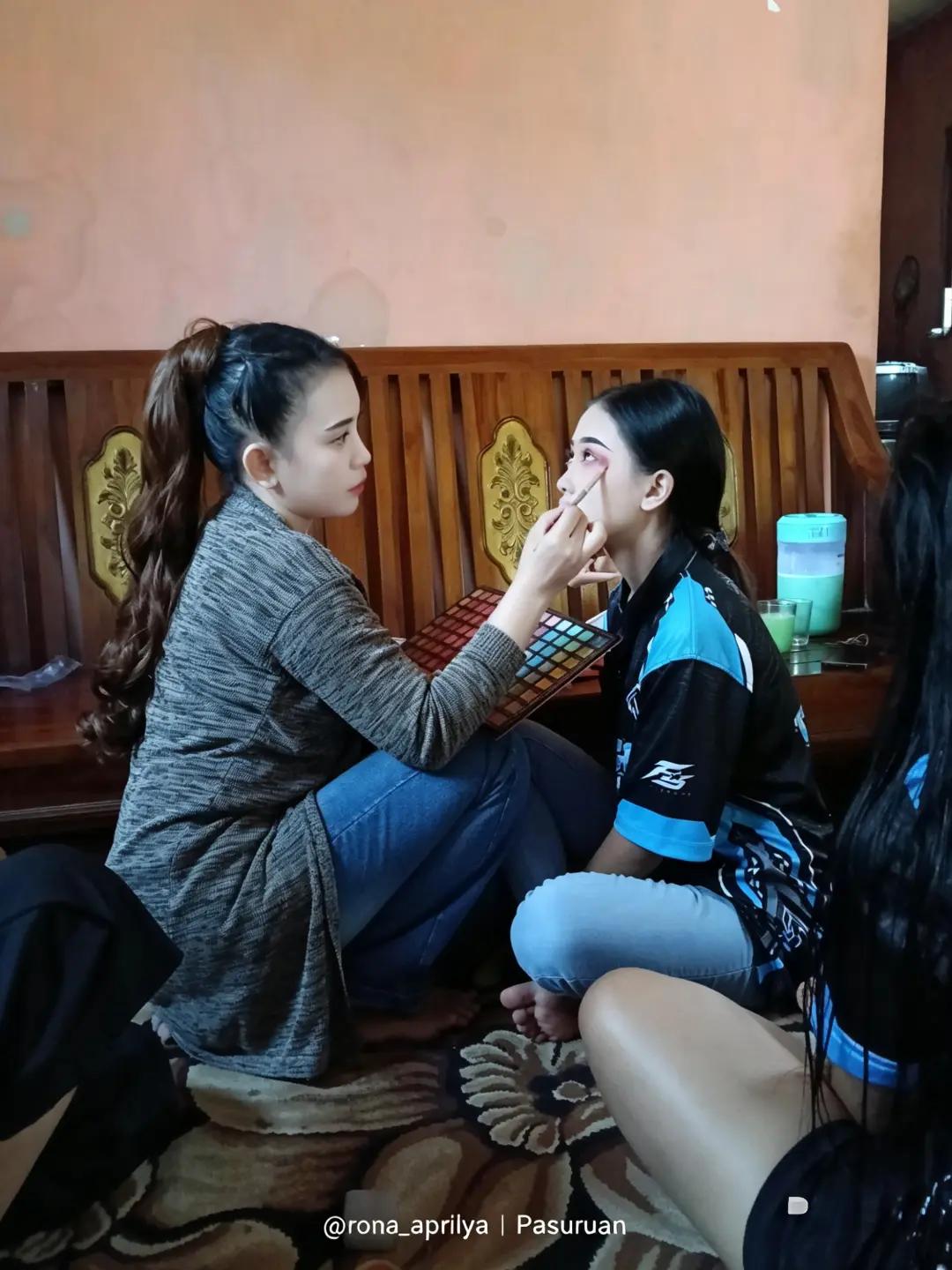 @Rona_Aprilya
