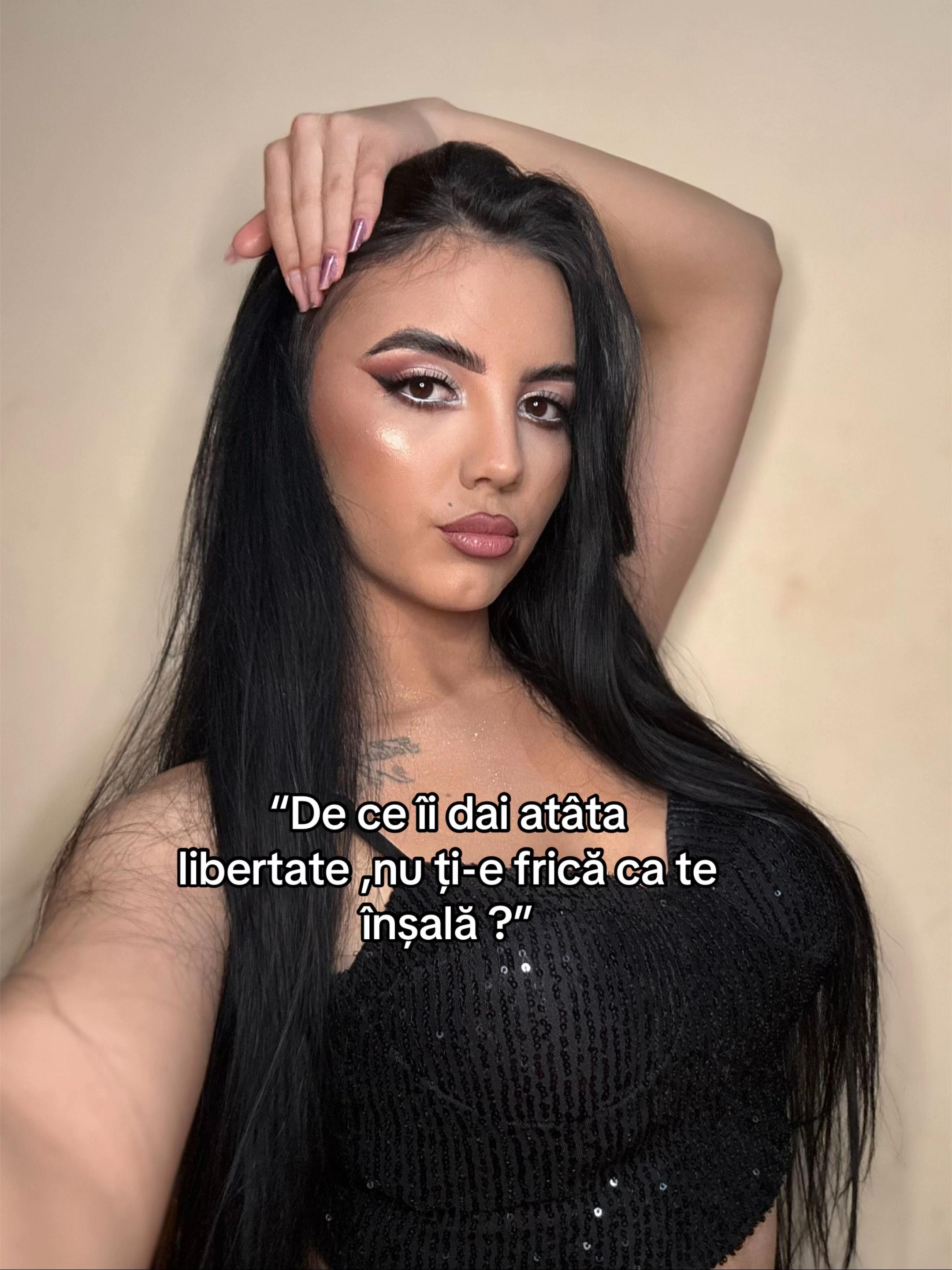 @Roxanaaa