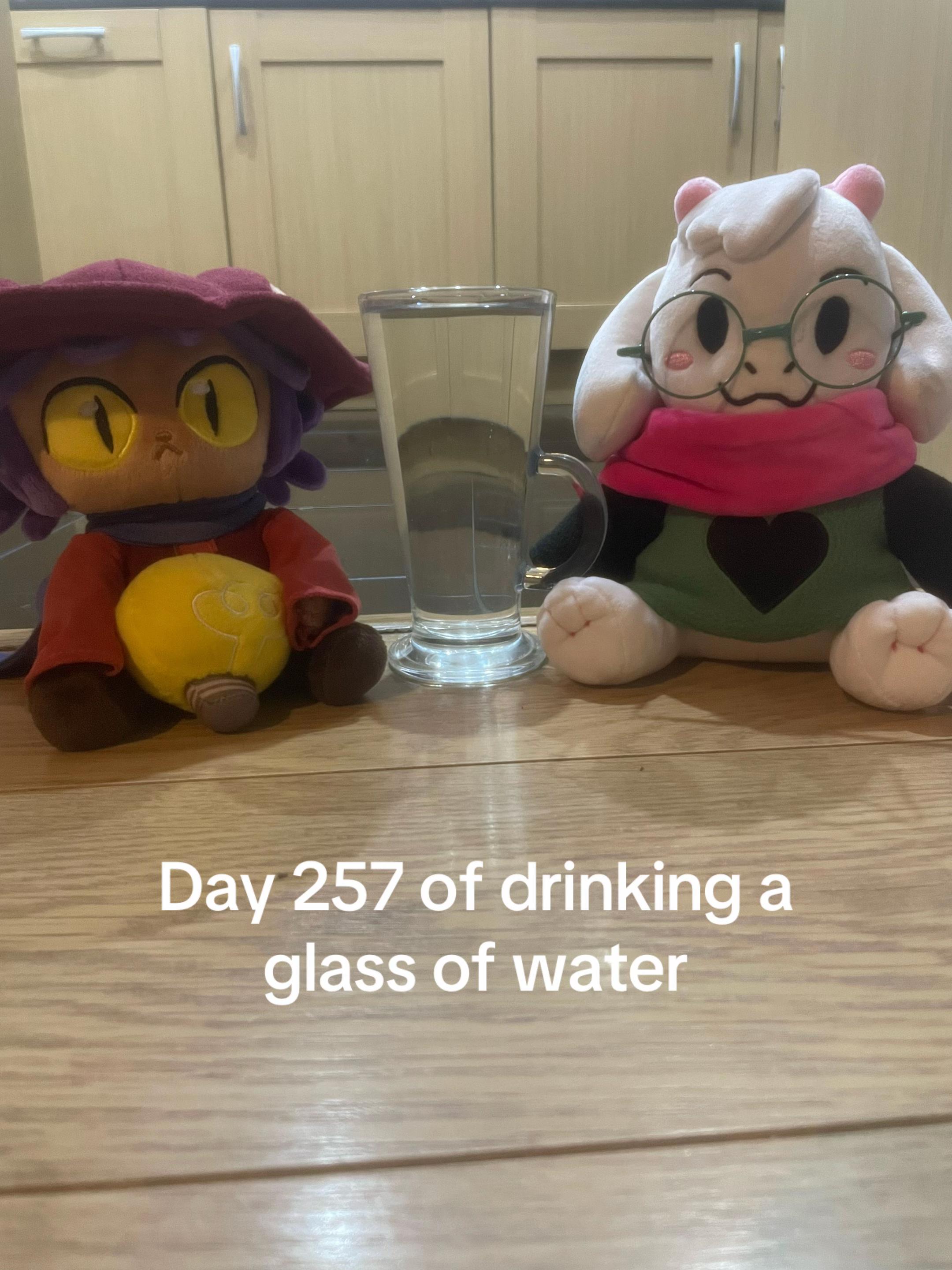 @Emongsnas
