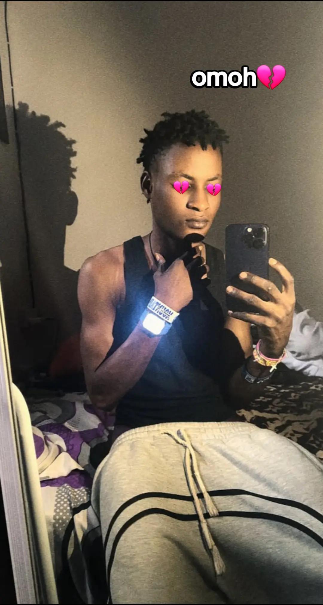 @B😍A😘B👶Y 💔F🥰A🤩C😂E💔