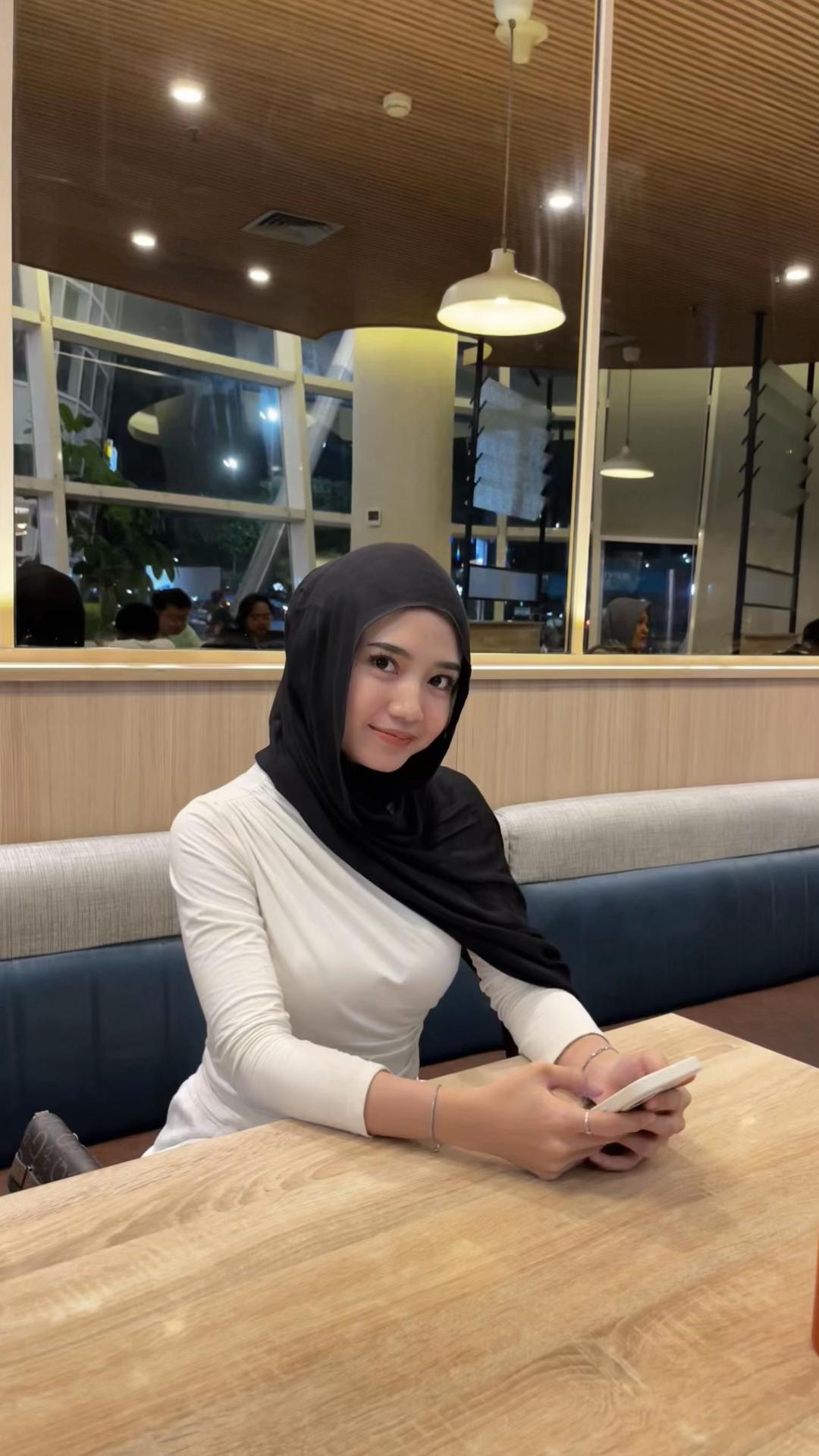 @azahraspf_