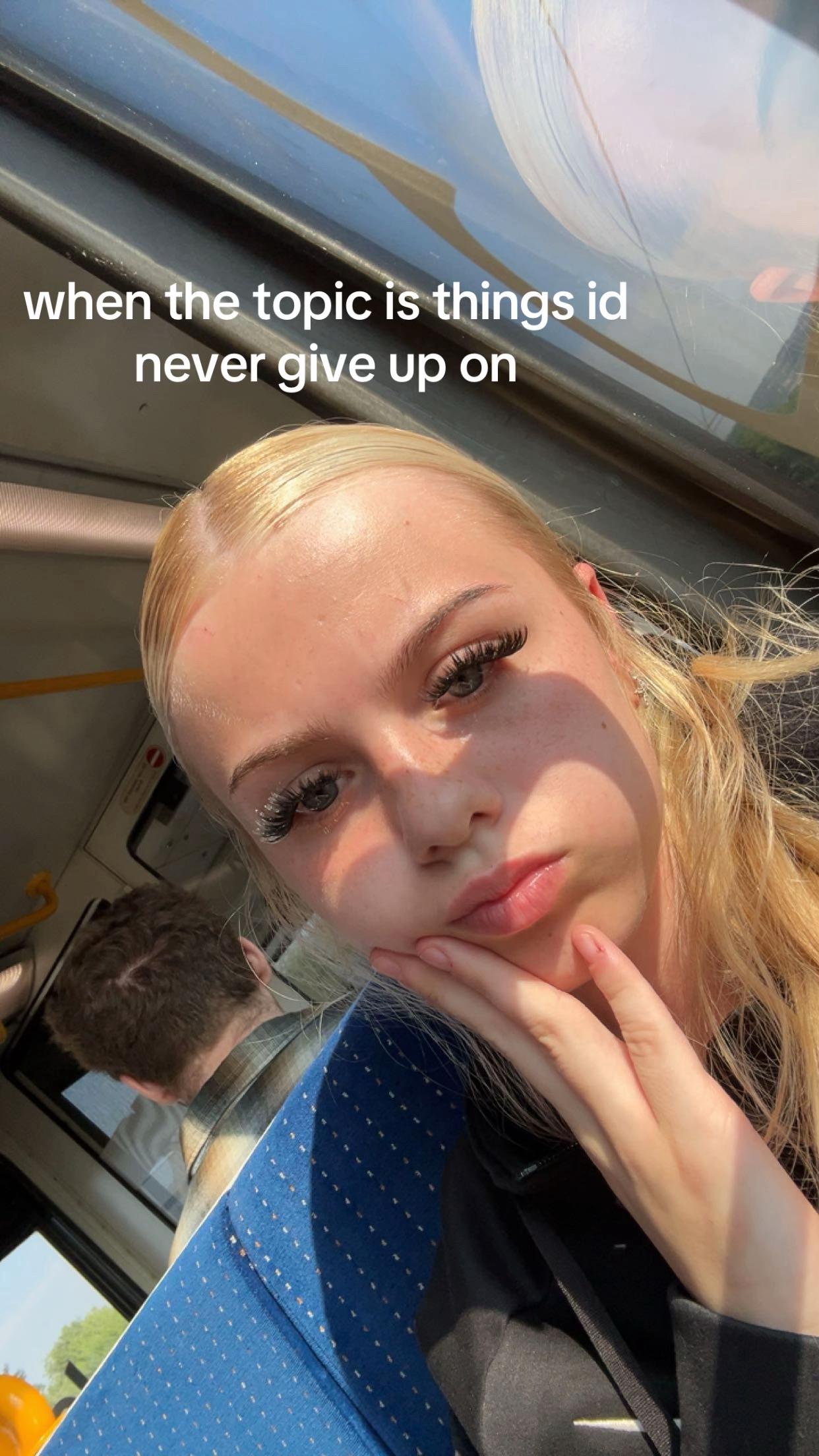 @ellie๐ค