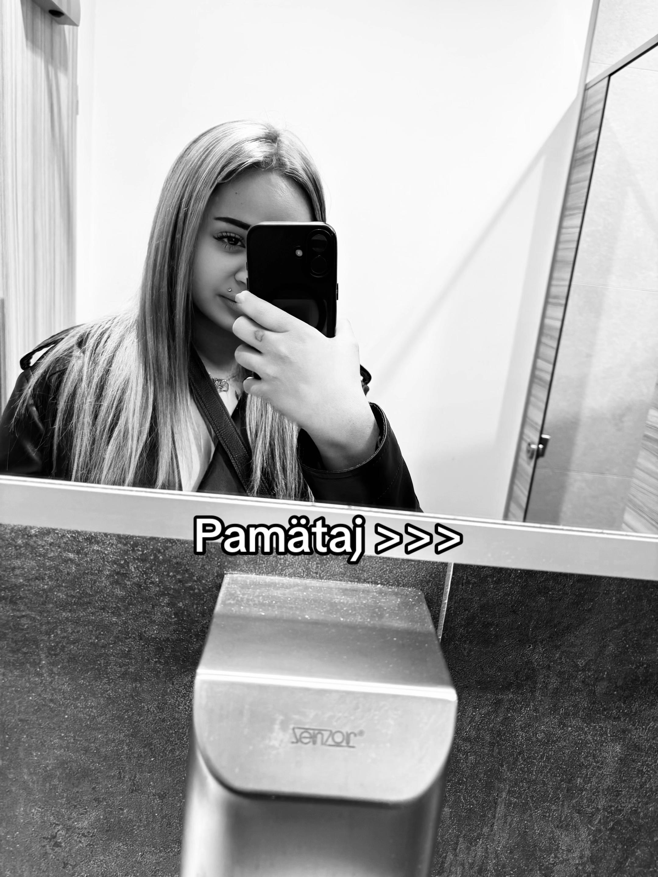 @🐝Emilka🐝