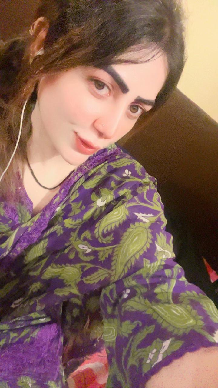 @Nusrat_Pathan
