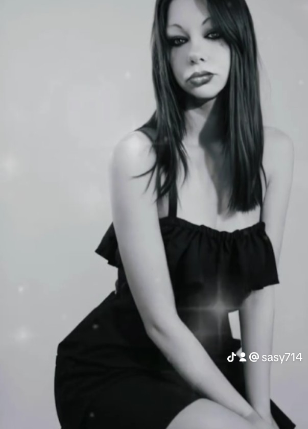 @Rorry77 ⛓️🖤⛓️