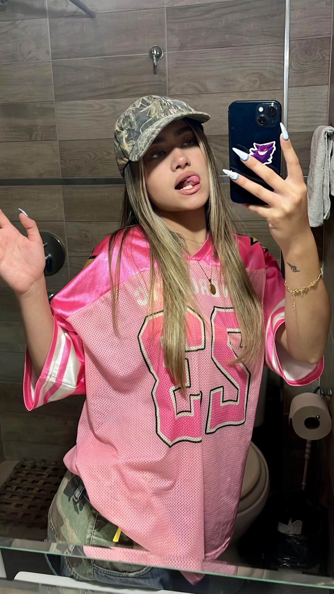 @・₊✧𝓡𝓸𝓽𝓼𝓮𝓷𝓭𝓲𝔃 ᥫ᭡ ₊˚