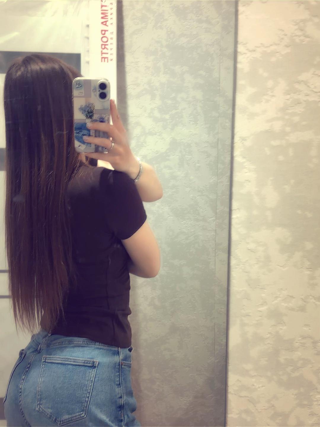 @vikysixx