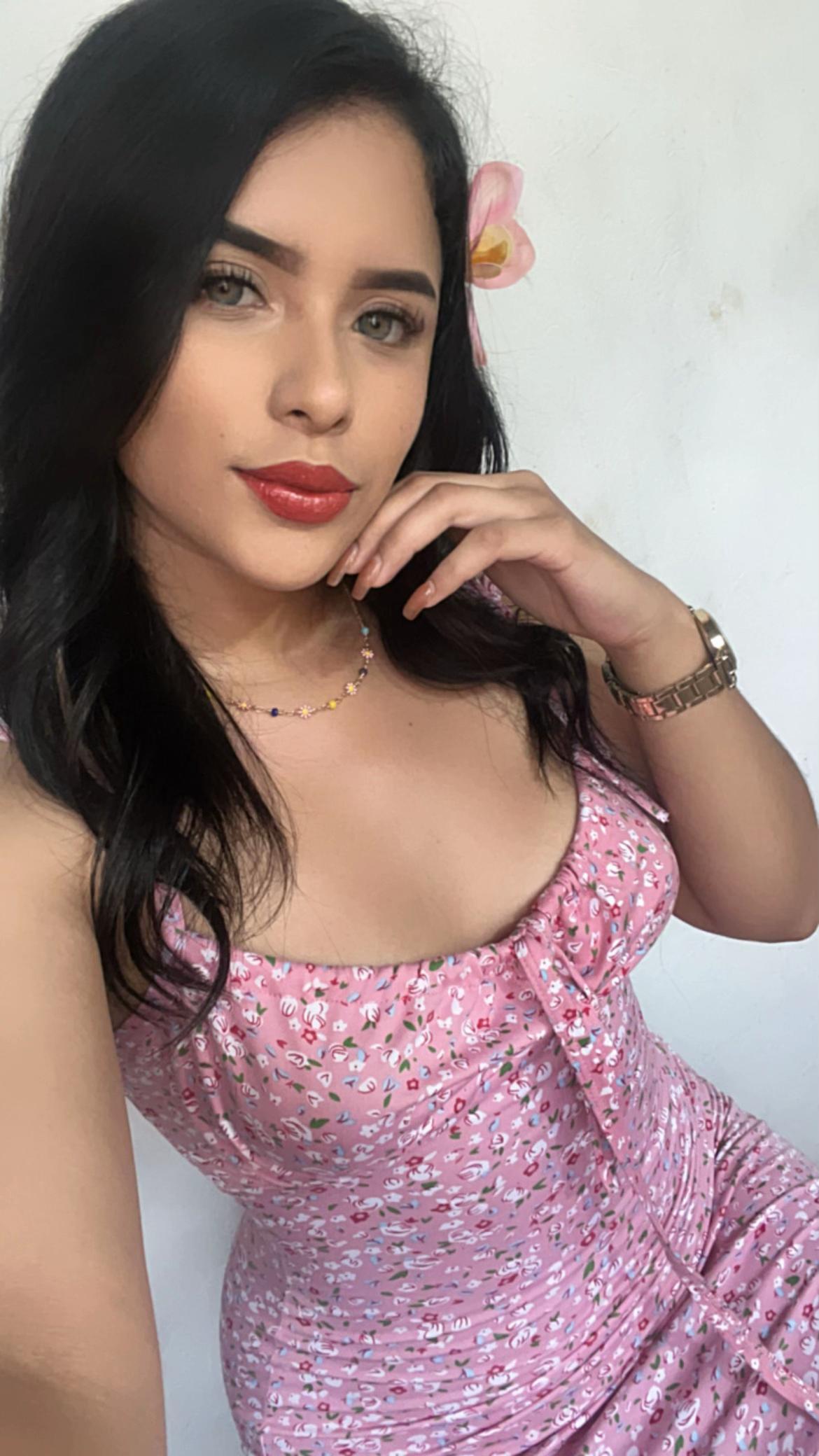 @melanienicole30