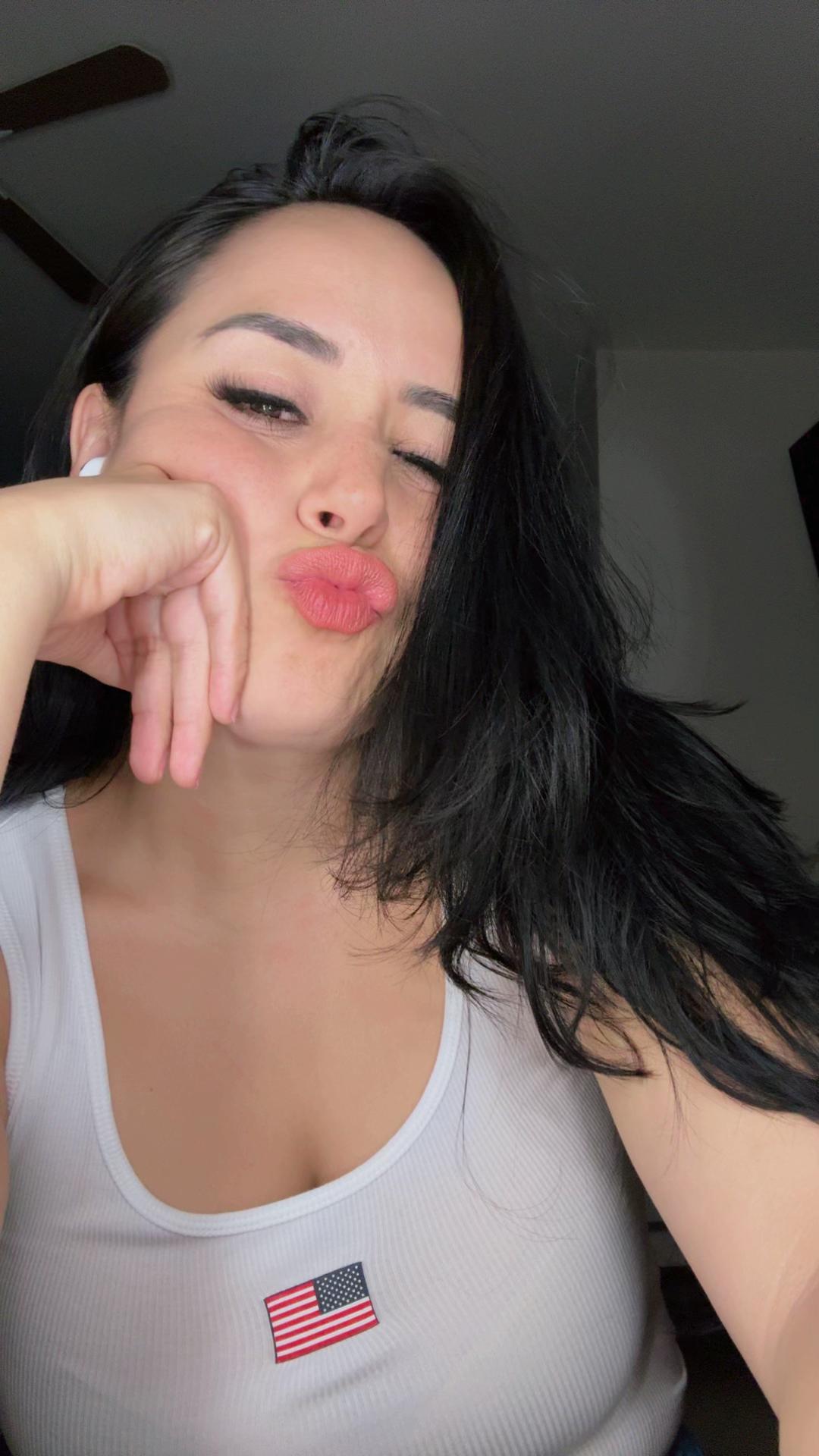 @Jsjfievskhs