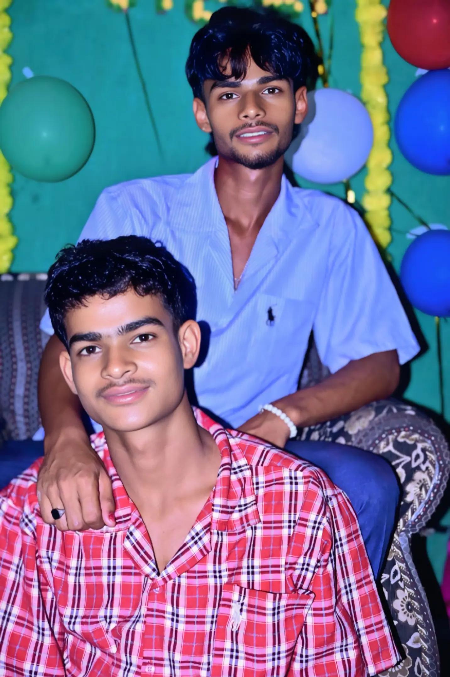 @๐ซ๐ Ritik Singh ๐๐ซถ๐ฅ