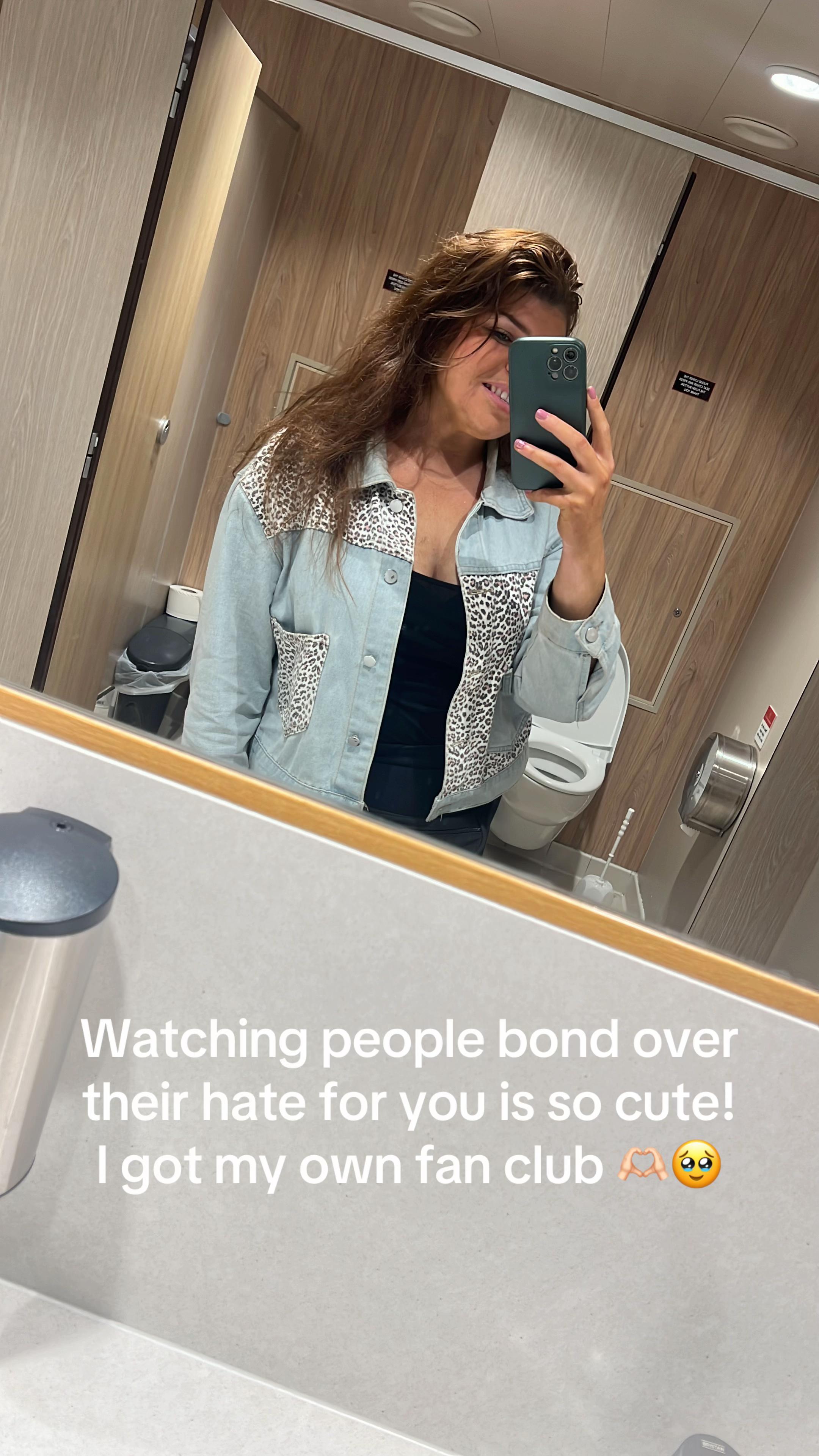 @JemaLouise