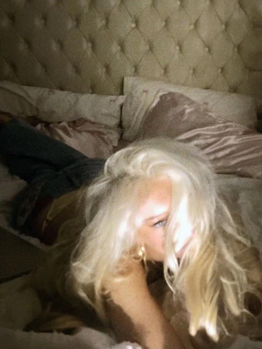 @⃟