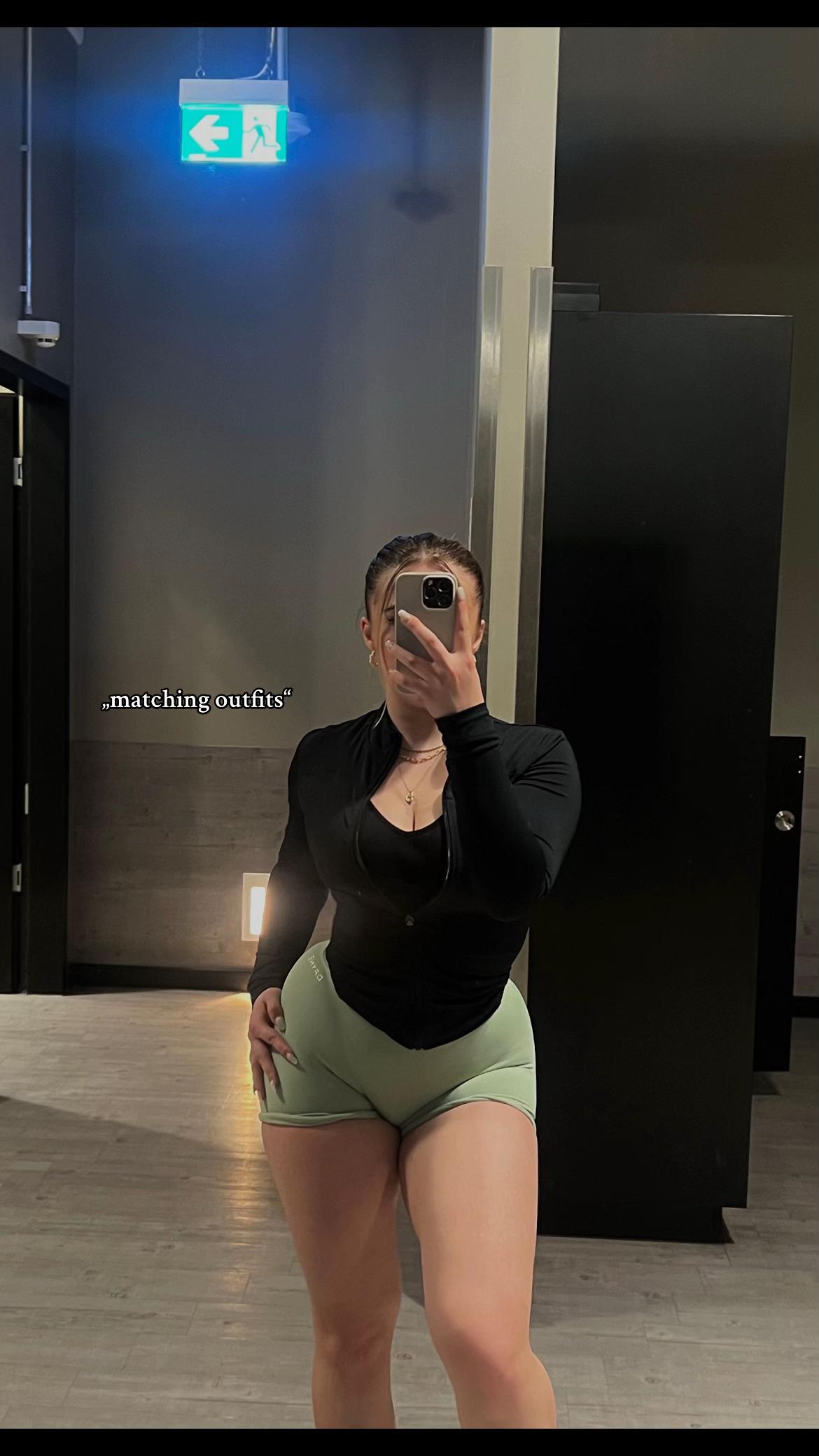 @Anna🪽