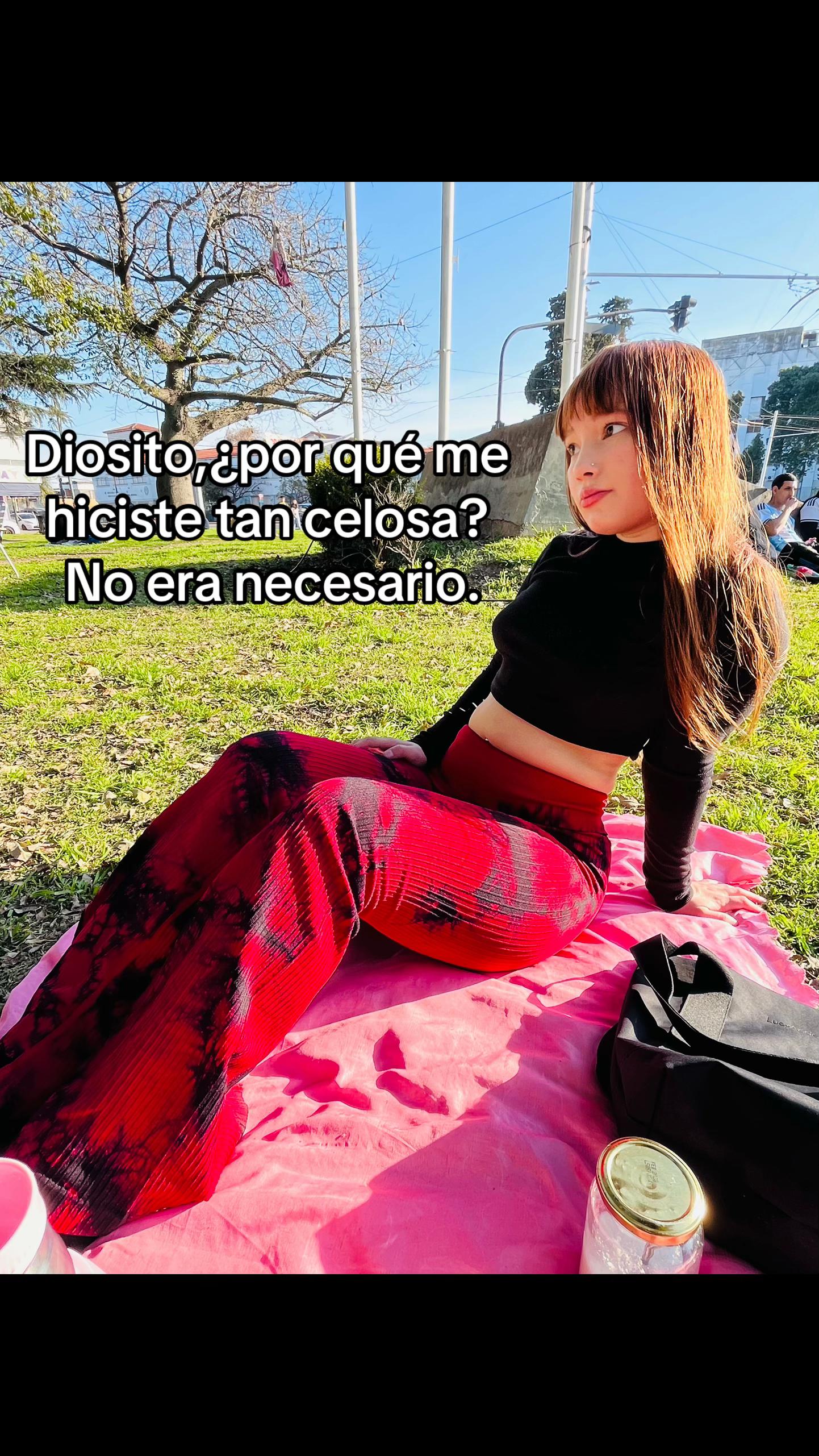 @larameza_