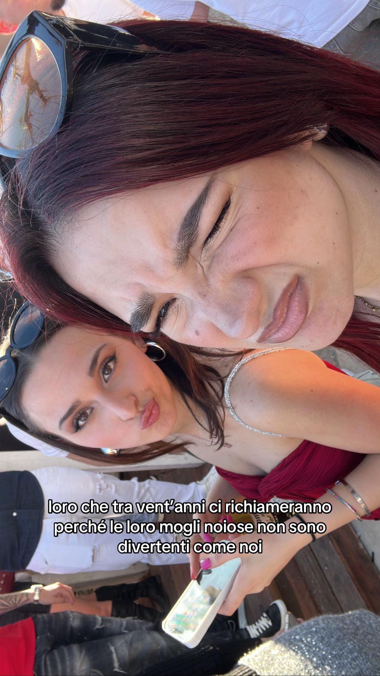 @flaviadoor
