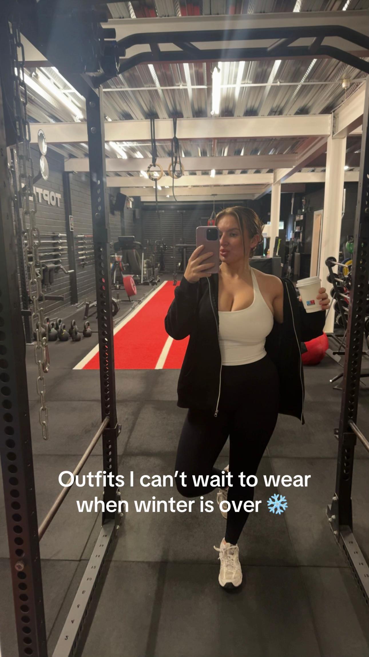 @Demi-Lee
