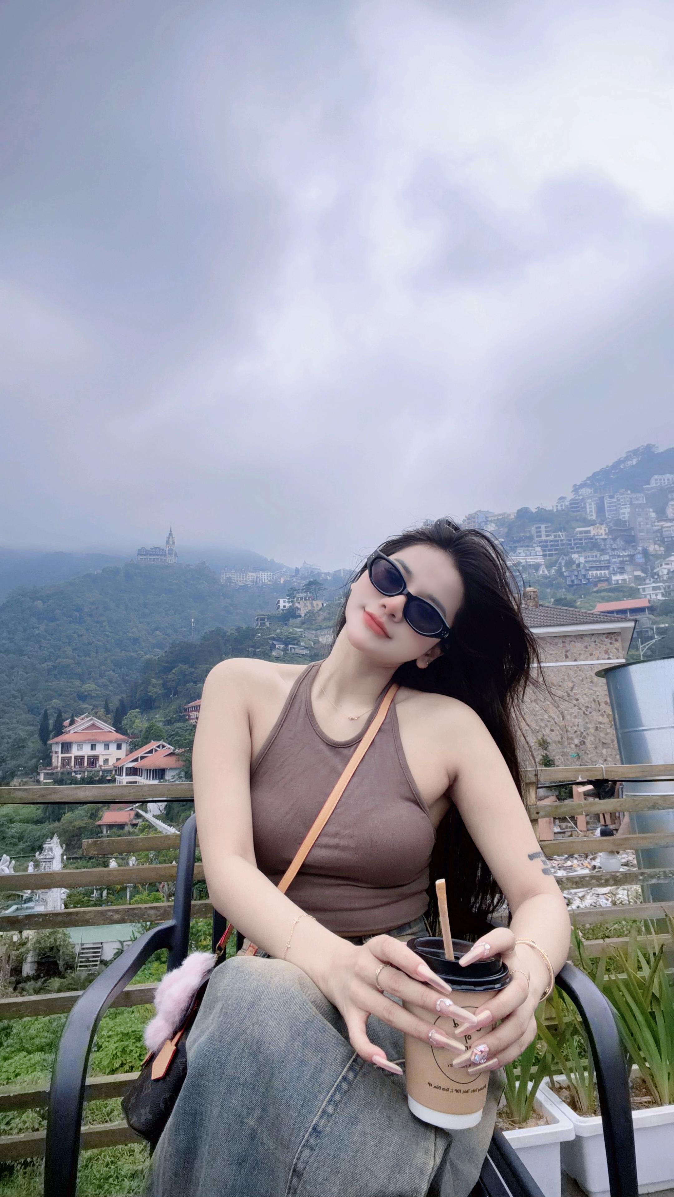 @Mẩu m&iacute;t