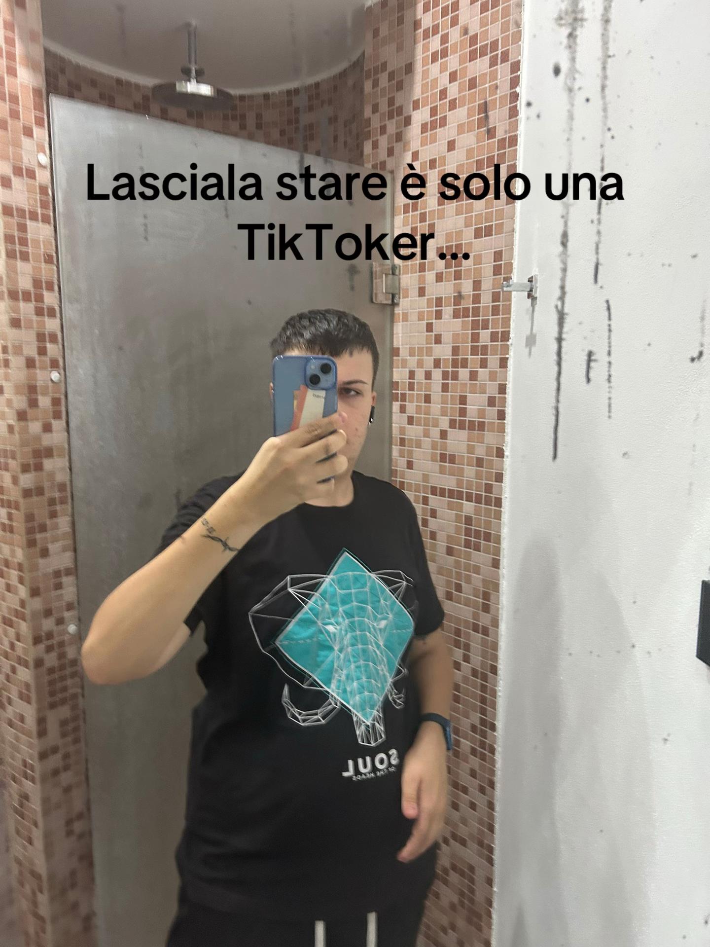 @Daniele Buccellato