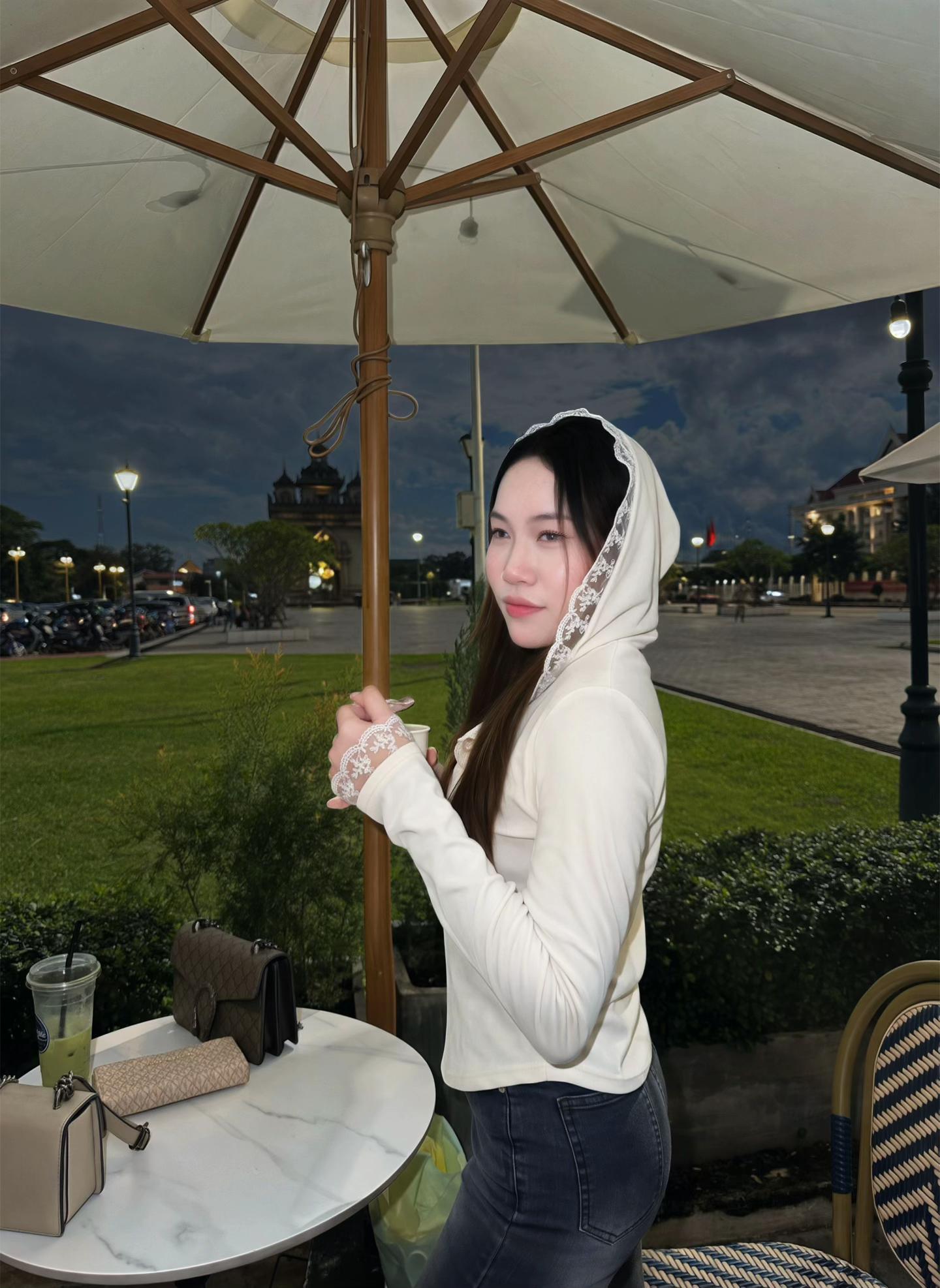 @🧚🏻&zwj;♀️