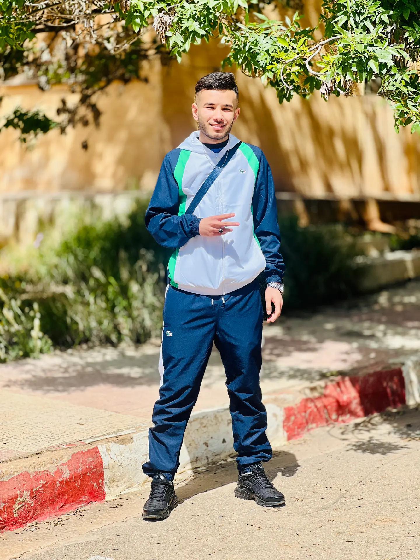 @Akram Boudebbiha