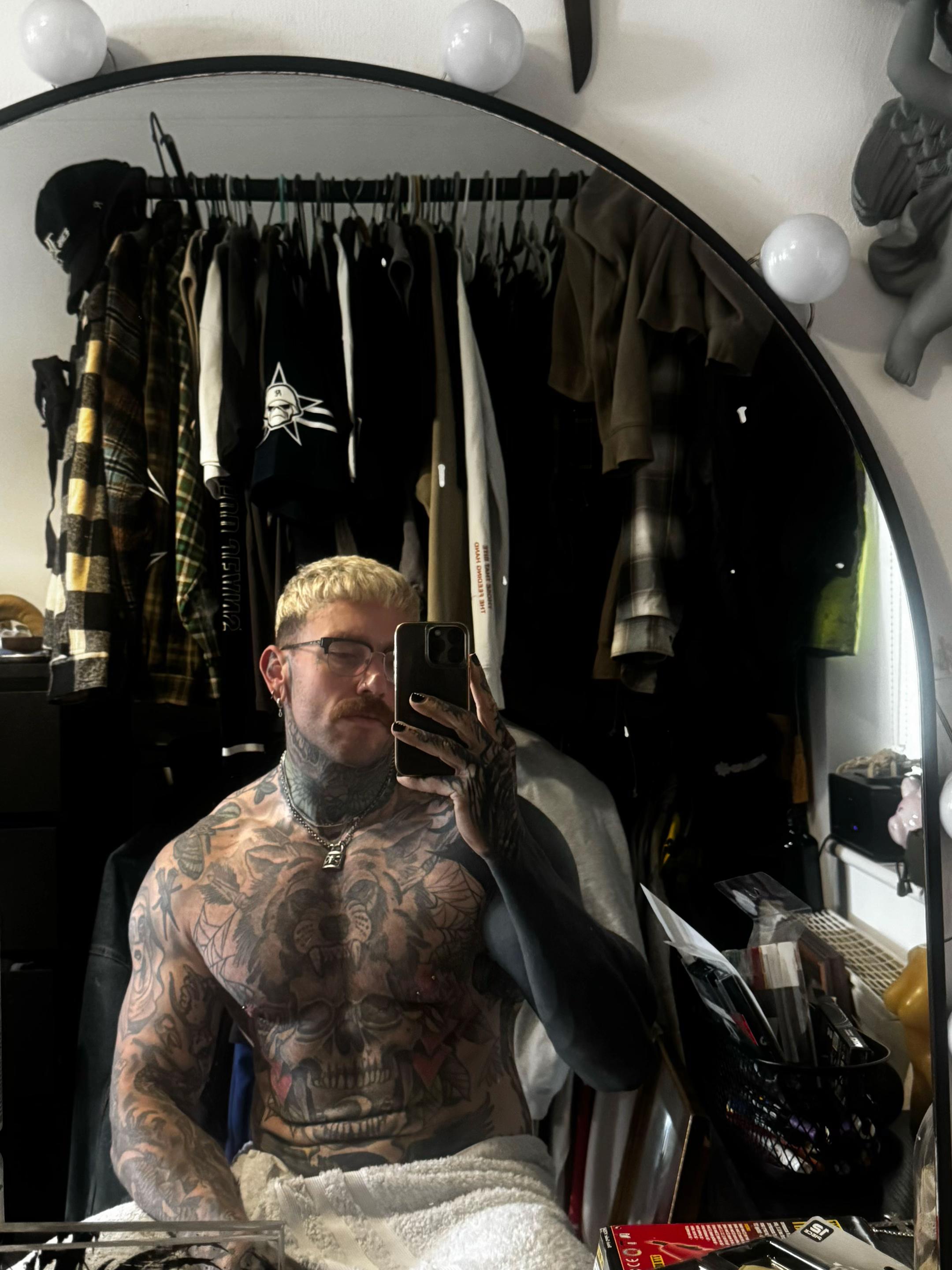 @𝕭𝖊𝖓𝖘𝕭𝖎𝖌𝖙𝖎𝖒𝖊🥀