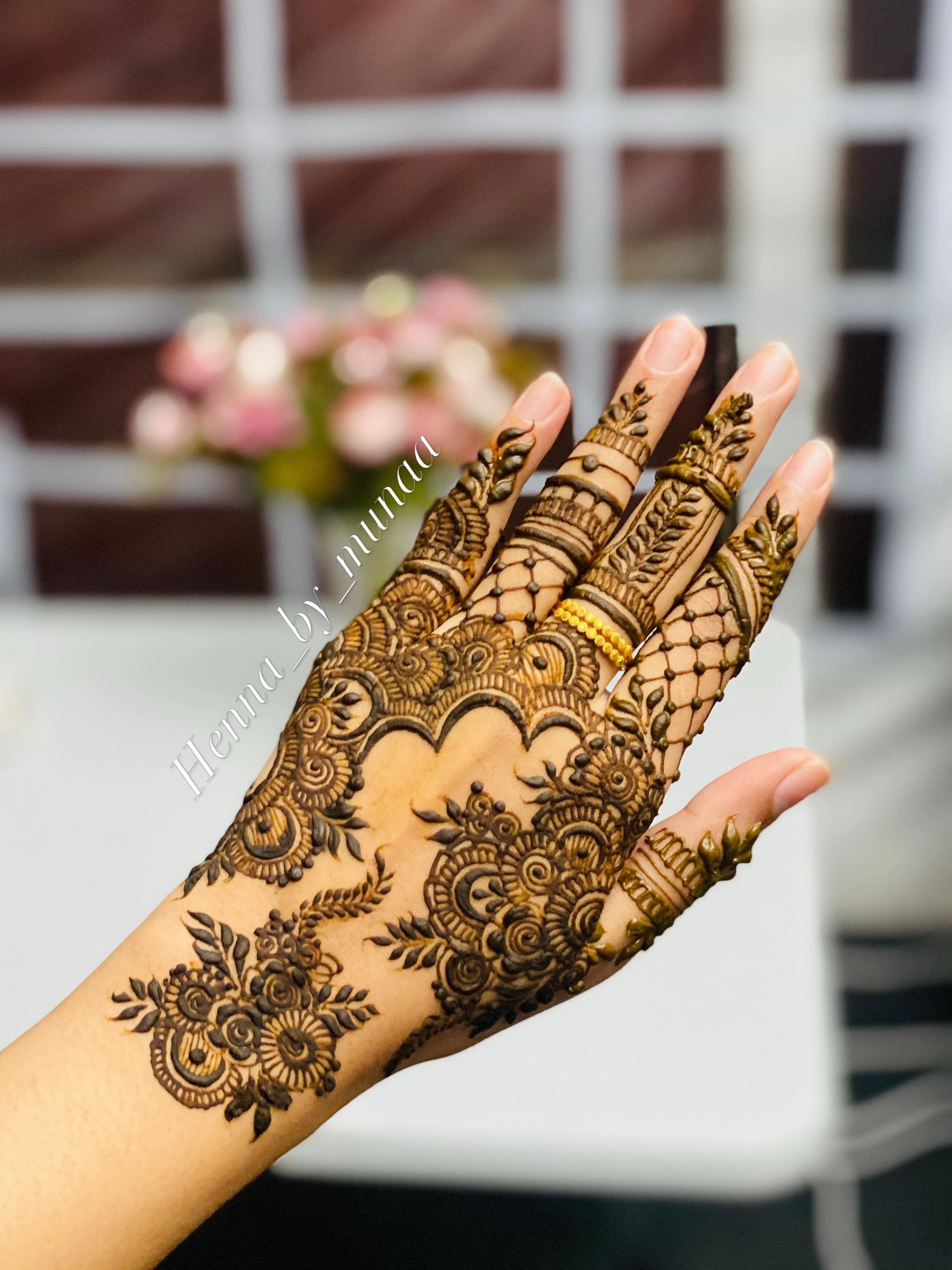@Henna_by_munaa