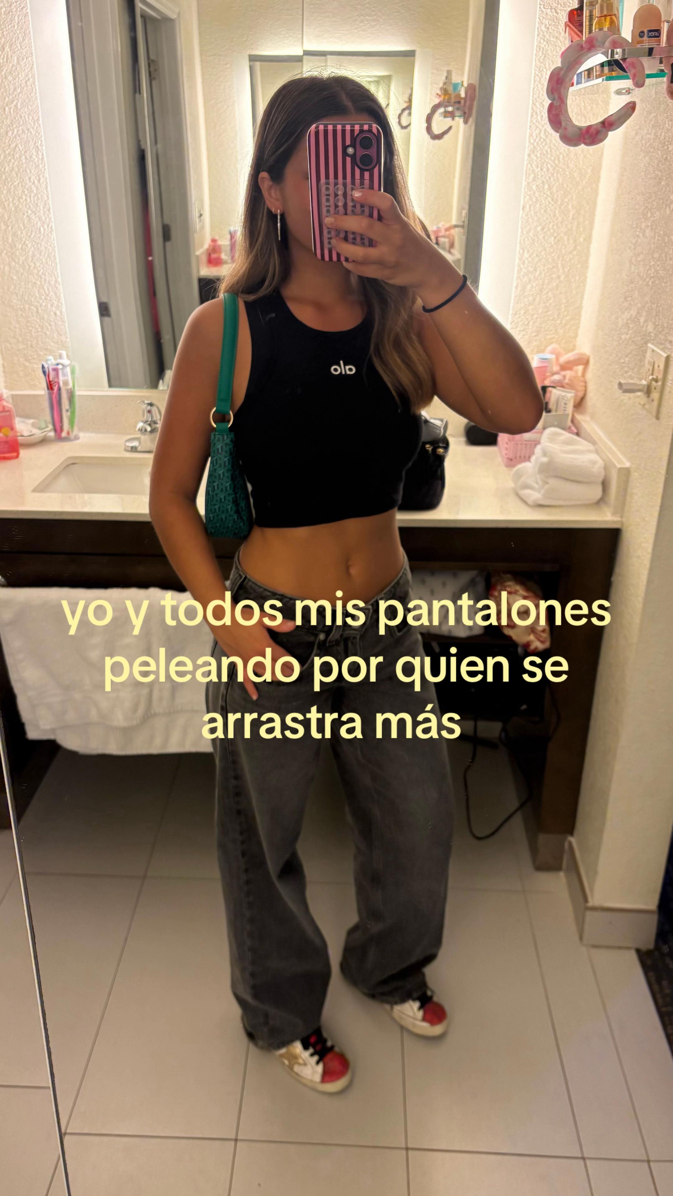 @elen ⋆ ˚❀˖° ⋆
