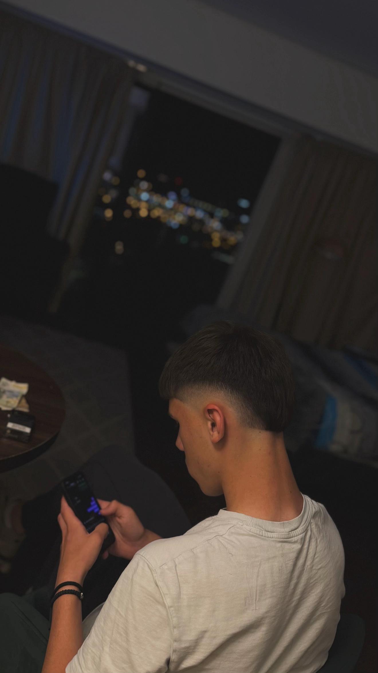 @dzoniiiibarber