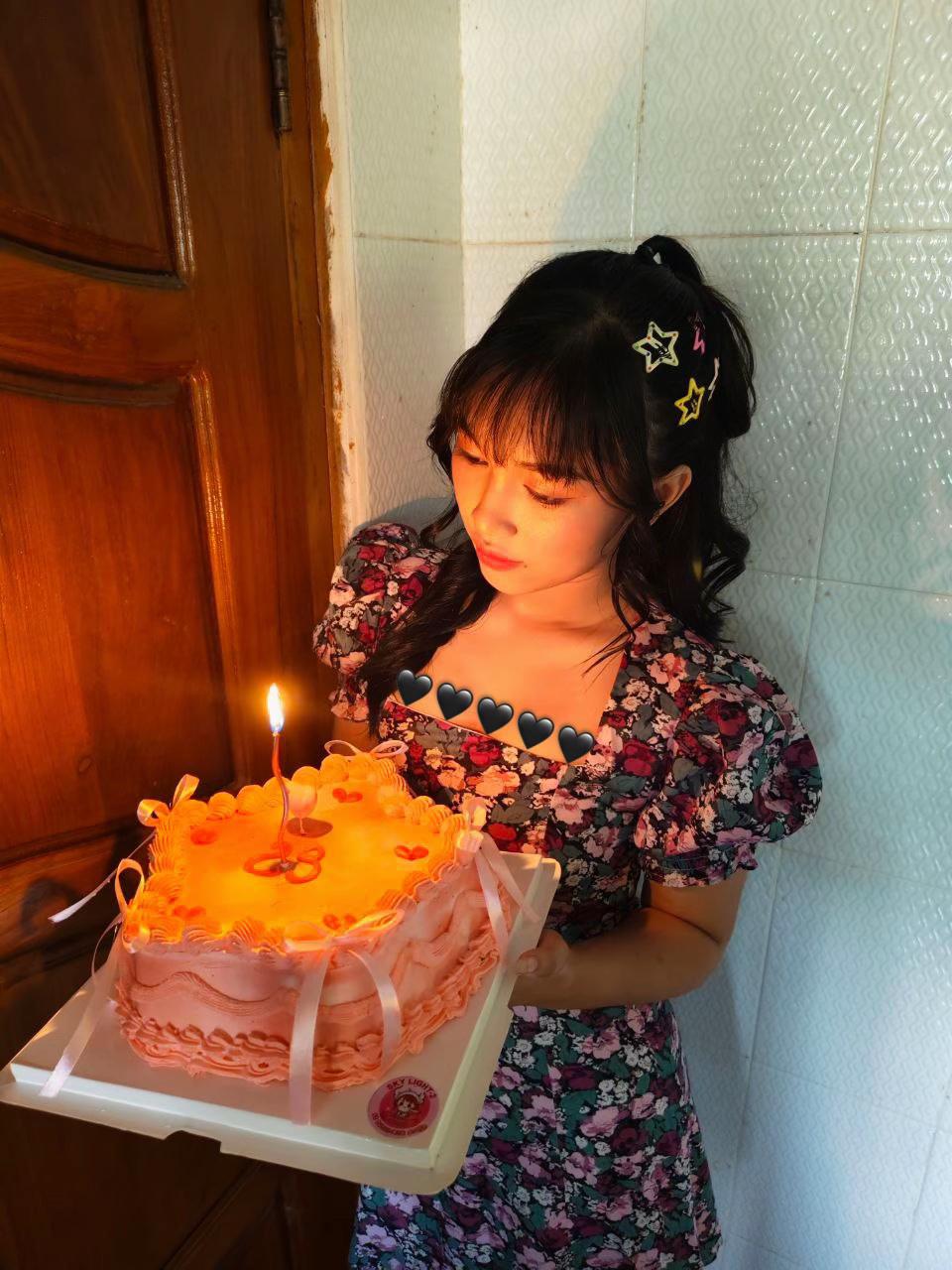 @Shwe