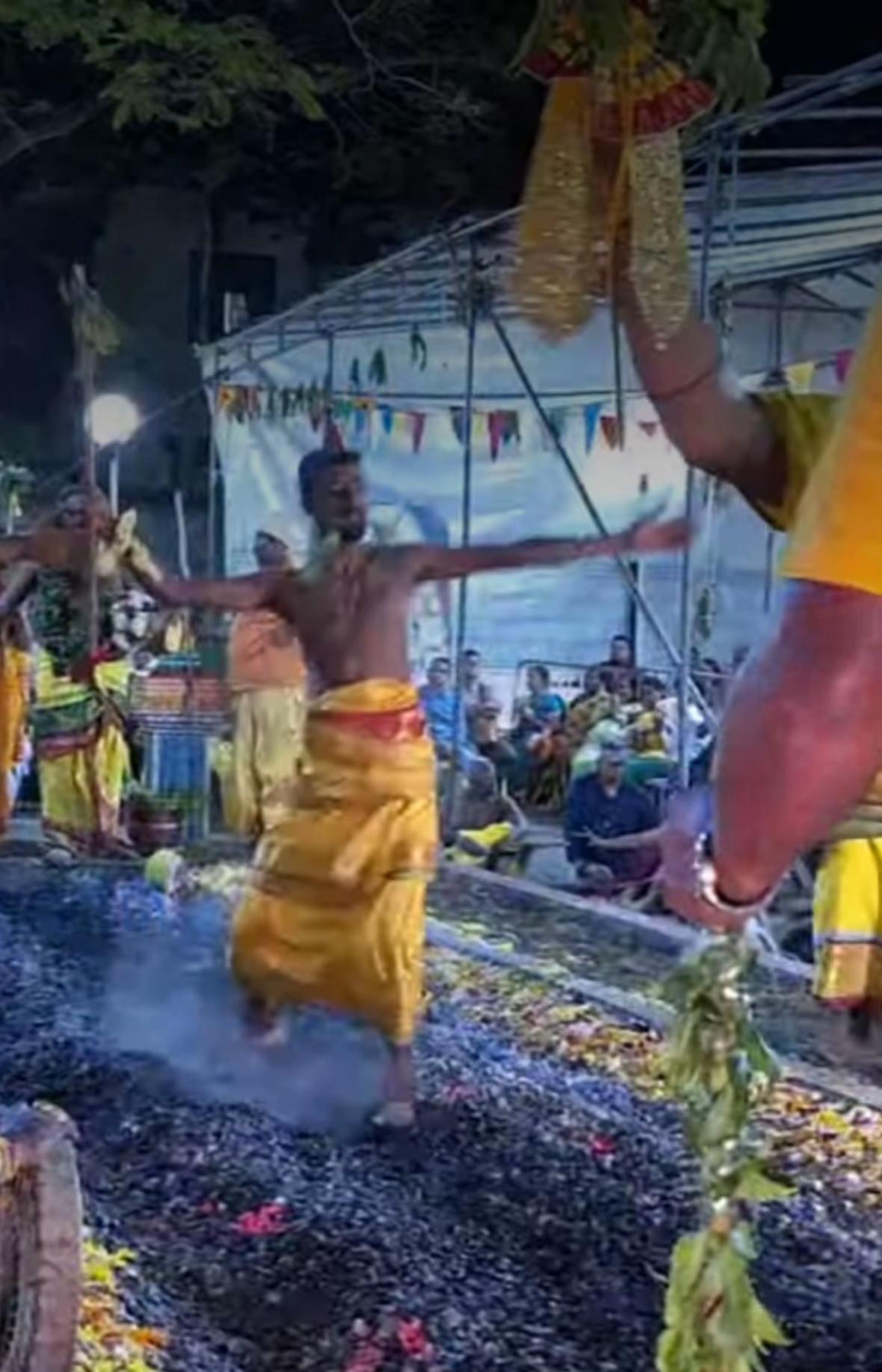 @Ayush🕉️✡️🇮🇳