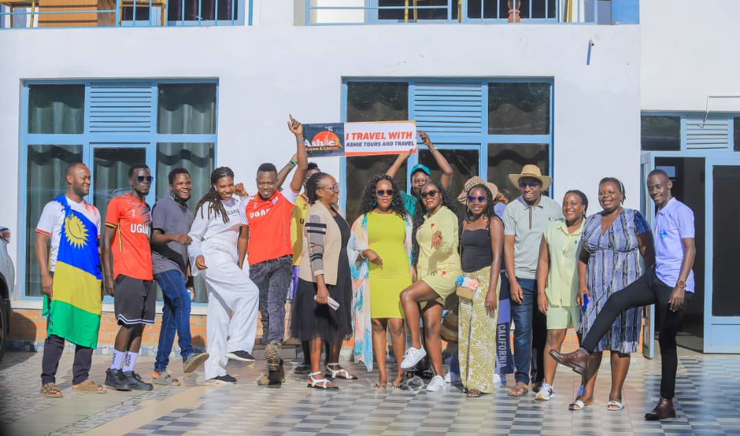 @&Agrave;SHIE TOURS & TRAVEL✈️🇺🇬🇷🇼