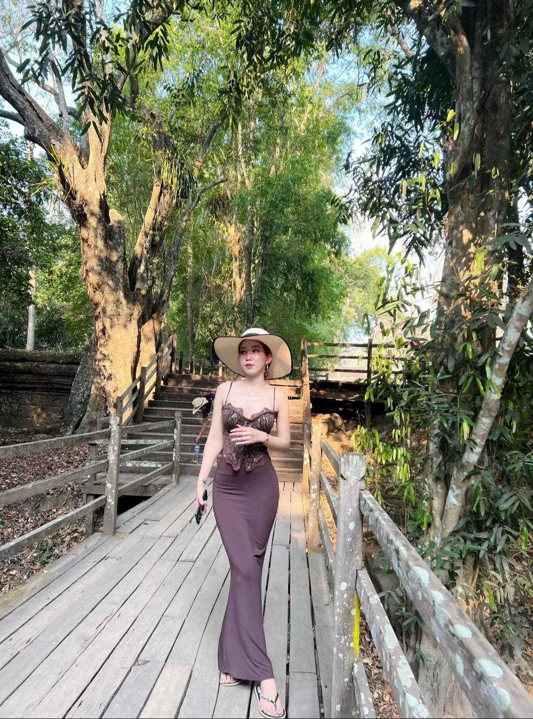 @Mengleang-ម៉េងលាង💋