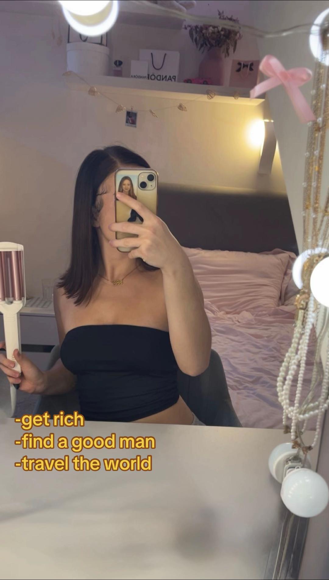 @ℳ