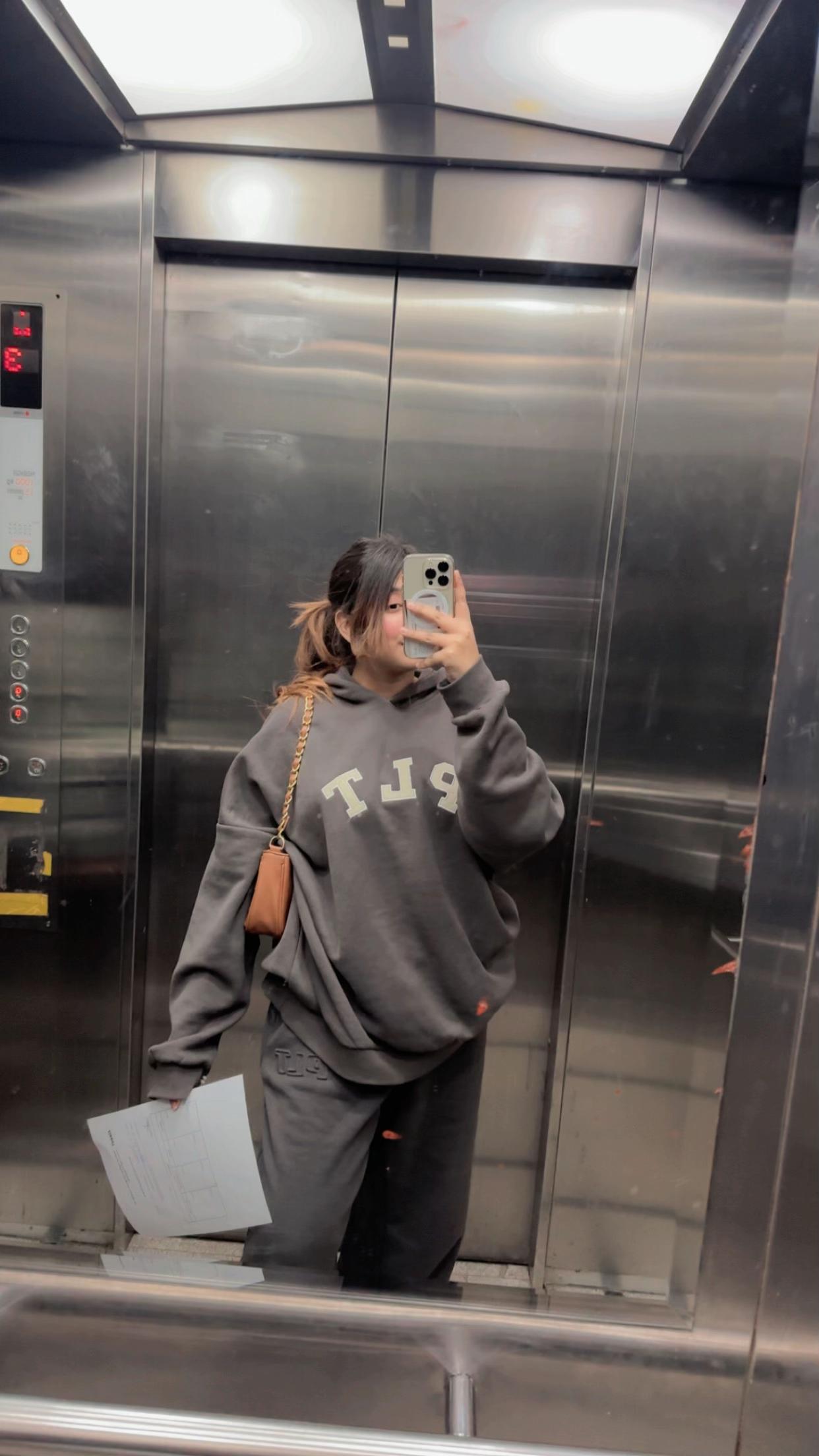 @hennakhan