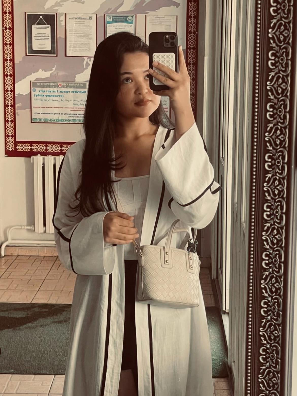@луна