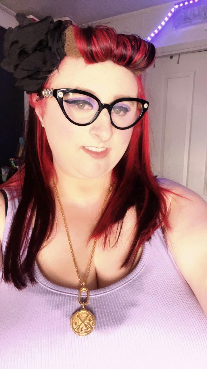 @MissBombshellBettie
