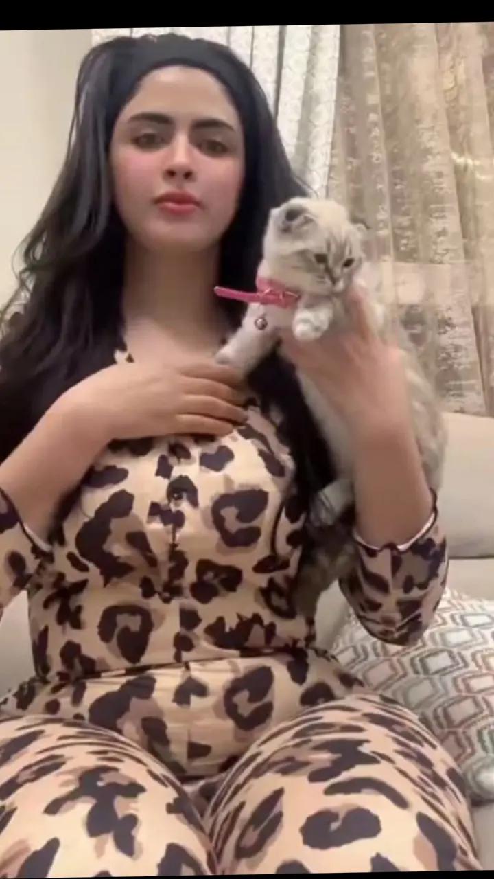 @houdalamochou