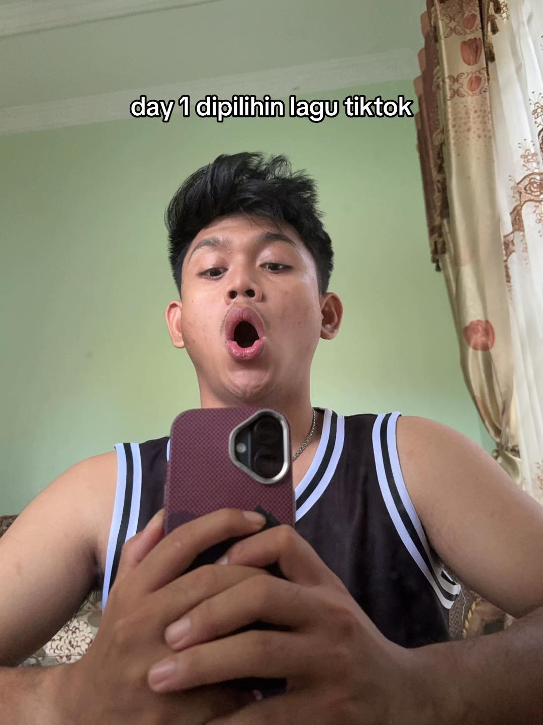 @ahy