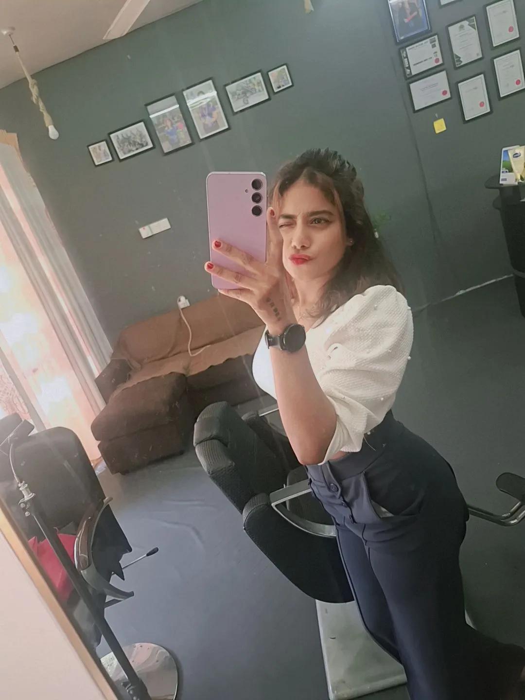 @kavi jansz (K.J)